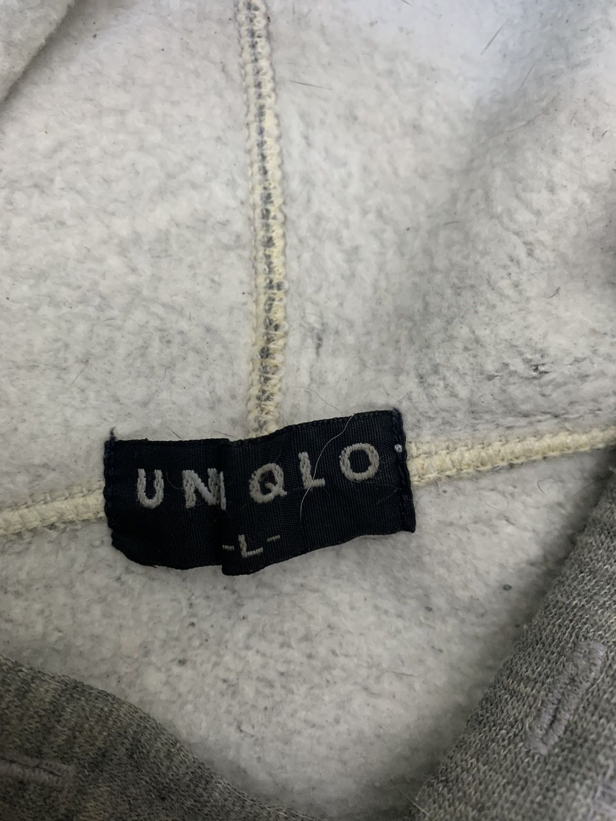 Uniqlo Vintage Uniqlo Hoodie Size US L / EU 52-54 / 3 - 9 Thumbnail