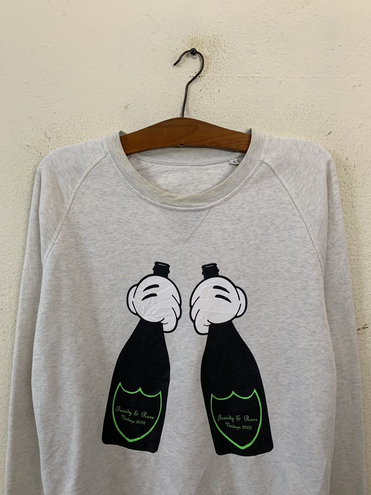 Japanese Brand Trendy & Rare Vintage 2002 Sweatshirt Size US S / EU 44-46 / 1 - 4 Thumbnail