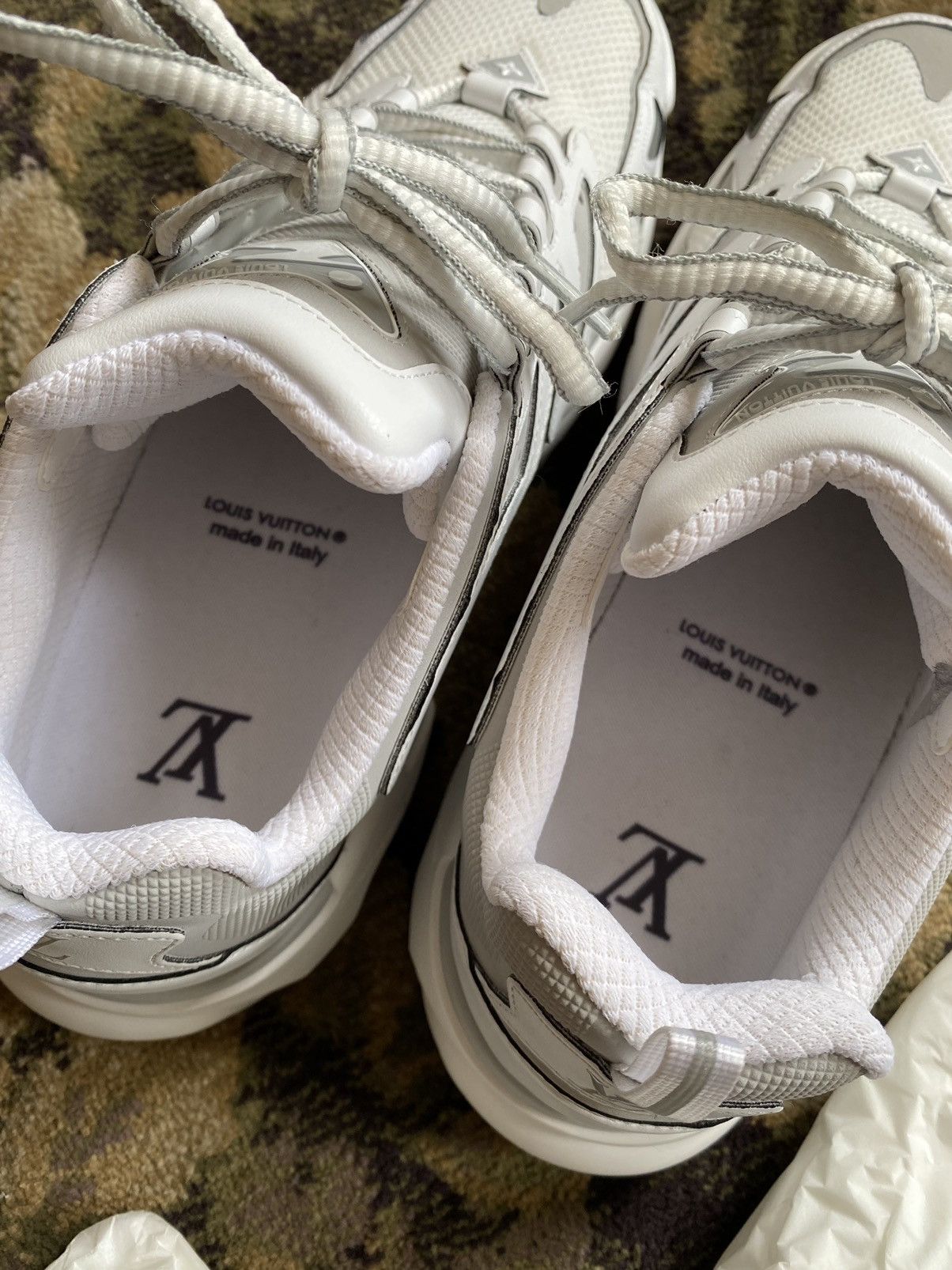 Louis Vuitton Louis Vuitton Runner Tactic Sneakers Size US 10 / EU 43 - 14 Thumbnail