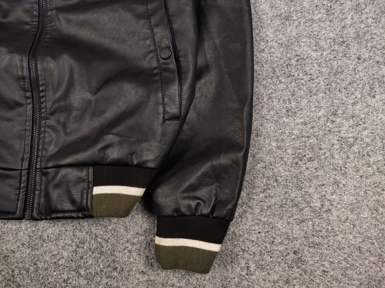 Japanese Brand Vintage y2k Varsity Letterman Bomber Jacket Eco leather Size US L / EU 52-54 / 3 - 10 Thumbnail