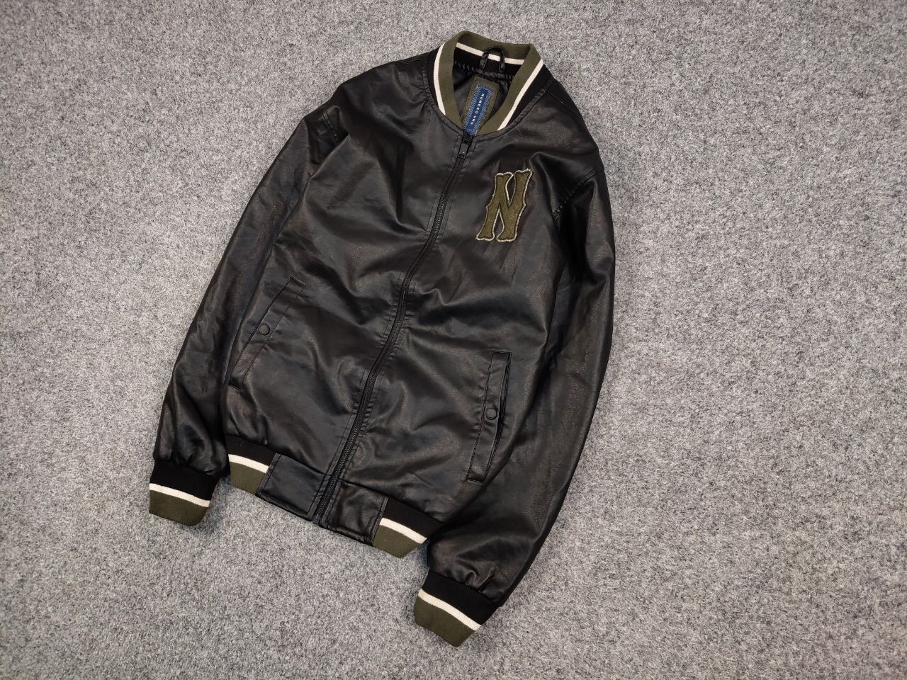 Japanese Brand Vintage y2k Varsity Letterman Bomber Jacket Eco leather Size US L / EU 52-54 / 3 - 3 Thumbnail