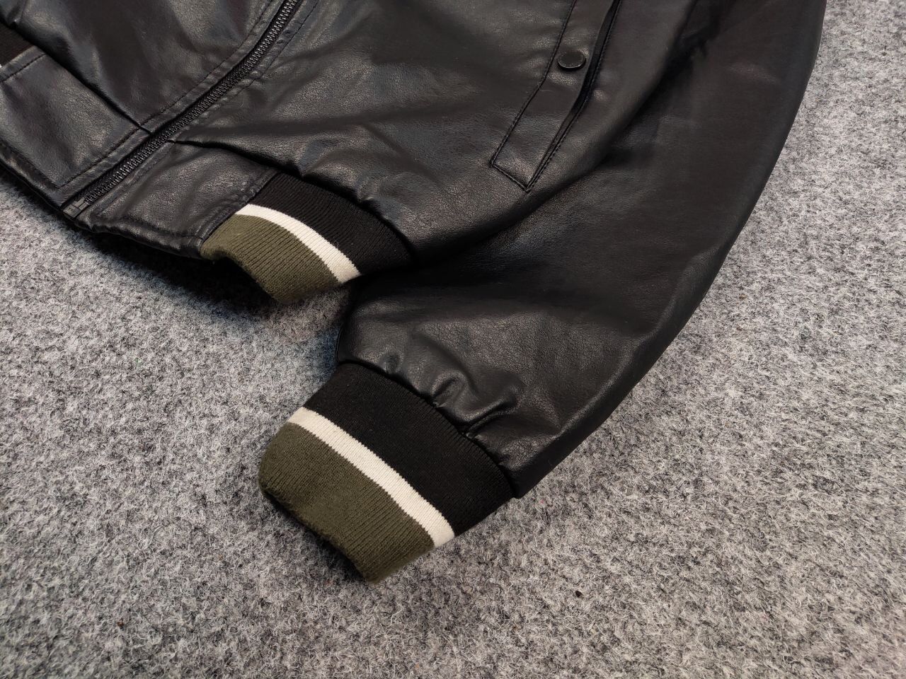 Japanese Brand Vintage y2k Varsity Letterman Bomber Jacket Eco leather Size US L / EU 52-54 / 3 - 5 Thumbnail