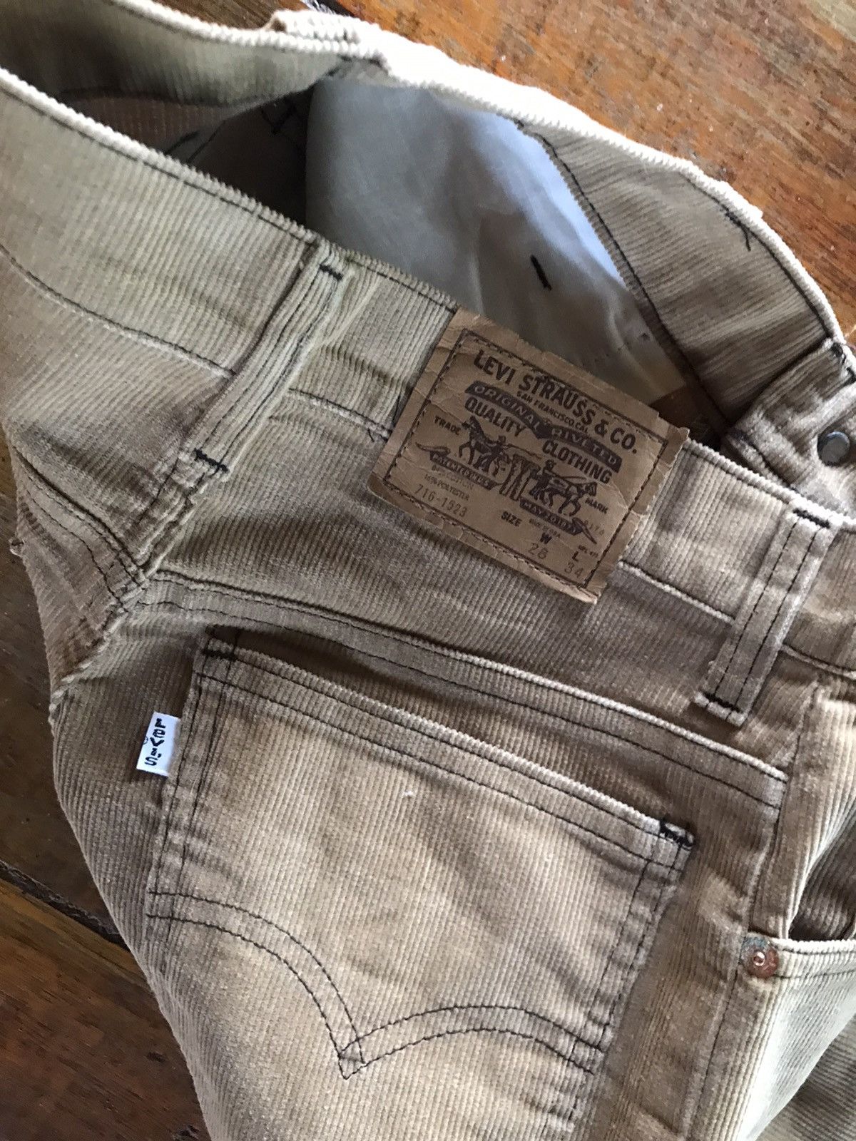 Levi's × Vintage Vintage Levi’s corduroy pants white tab Size US 30 / EU 46 - 2 Thumbnail