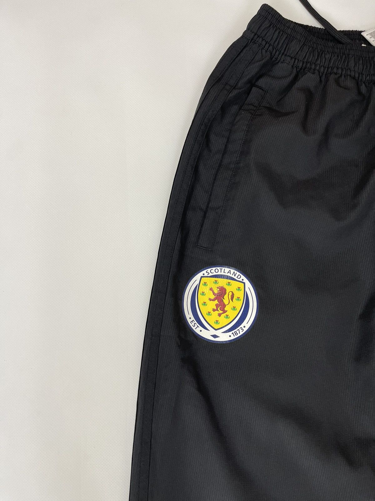 Adidas Adidas Scotland Team 2017 soccer track pants football Size US 32 / EU 48 - 5 Thumbnail