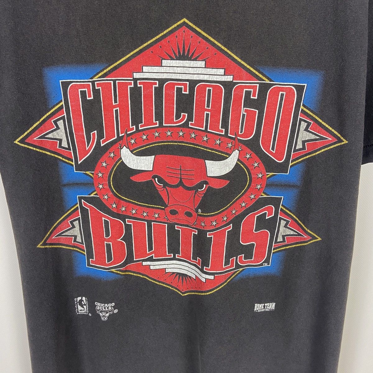 NBA Vintage 90s Chicago Bulls faded Home Team tee single NBA Size US XL / EU 56 / 4 - 3 Thumbnail