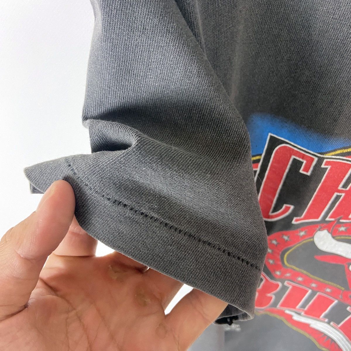 NBA Vintage 90s Chicago Bulls faded Home Team tee single NBA Size US XL / EU 56 / 4 - 8 Thumbnail