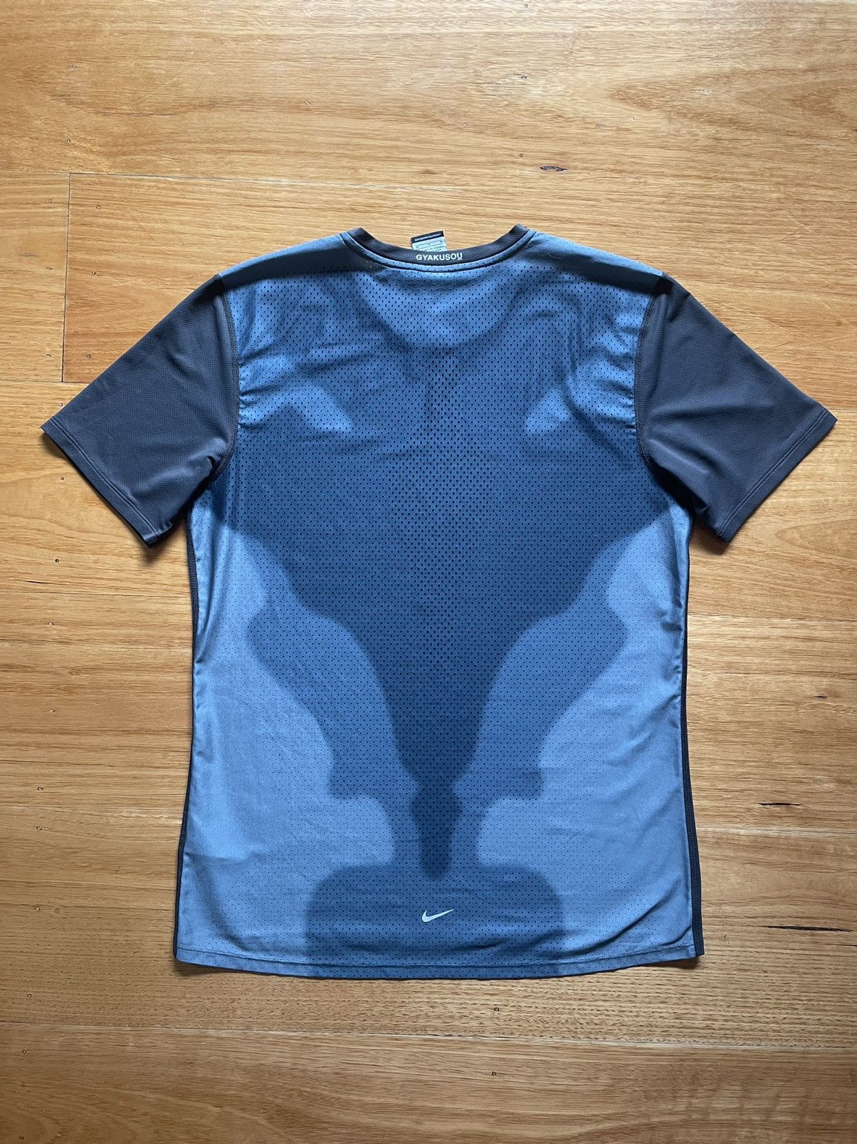 gyakusou tee