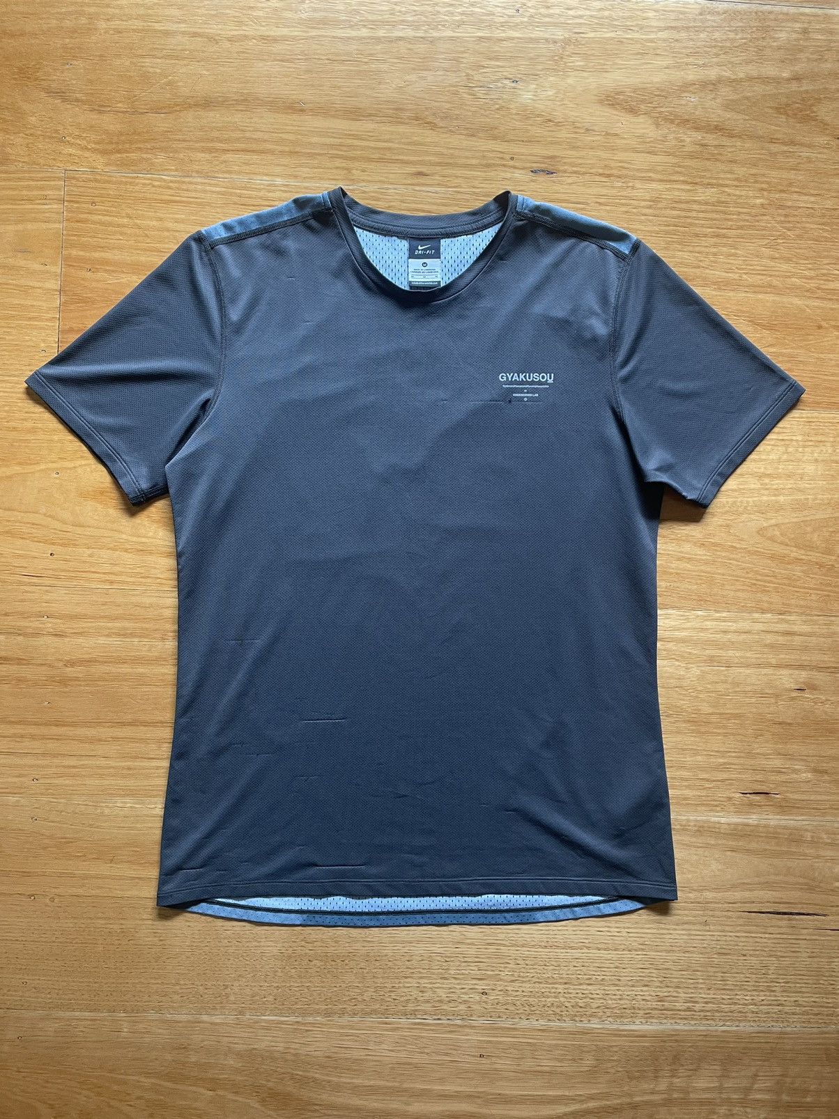 gyakusou tee