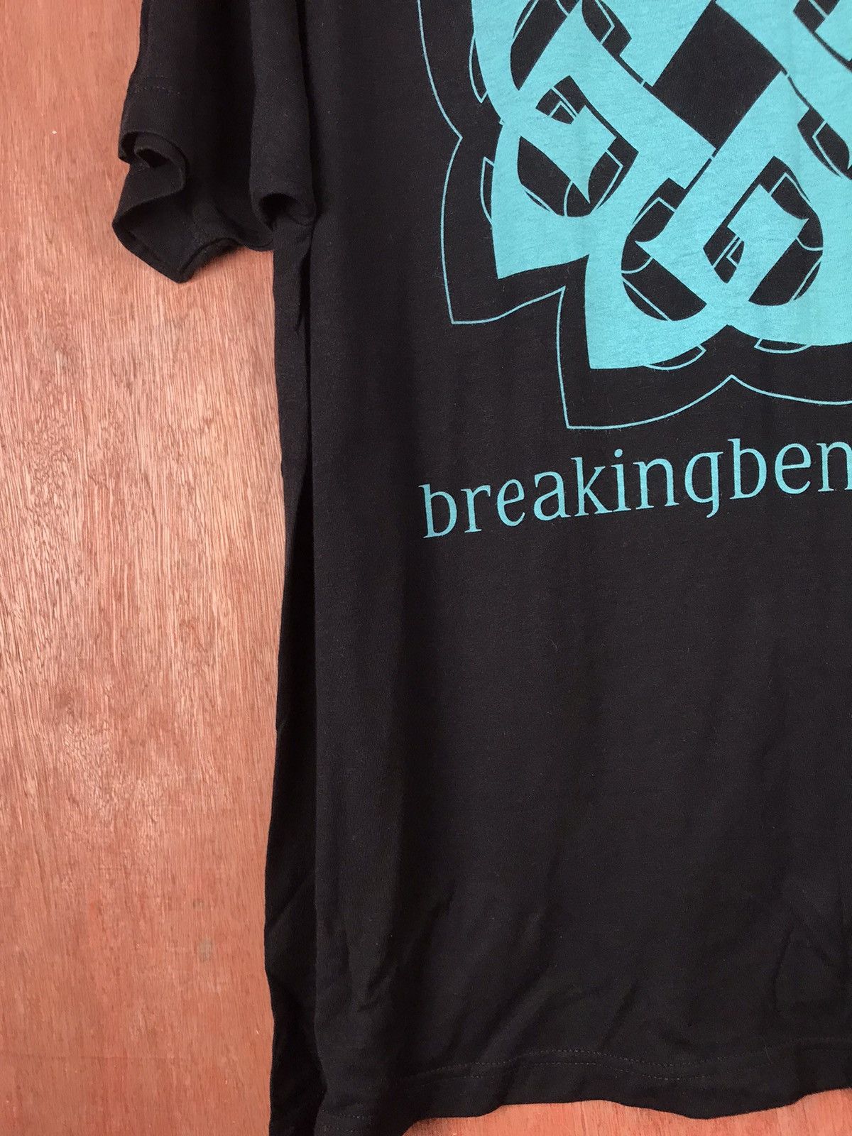 Band Tees Breaking Benjamin Band Saturate 2002 Album T-Shirt #2252 Size US XL / EU 56 / 4 - 4 Thumbnail