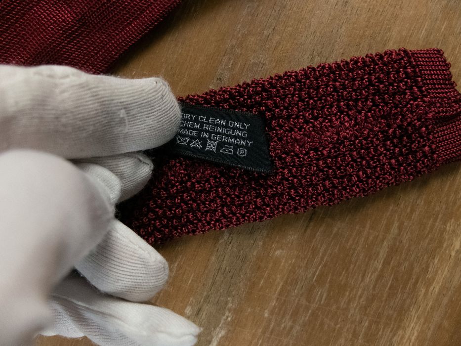 Drakes DRAKE'S of London solid red silk knit knitted tie authentic ...