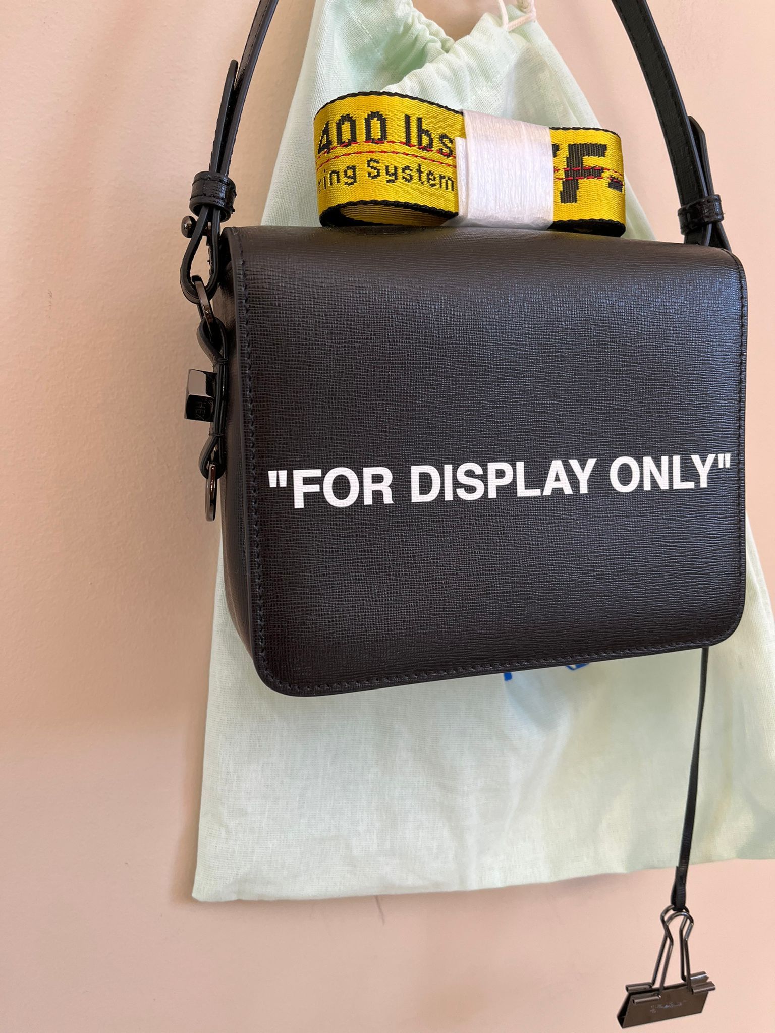 Off-White Virgil Paris For Display Only Binder Clip Bag in Black Size ONE SIZE - 1 Thumbnail