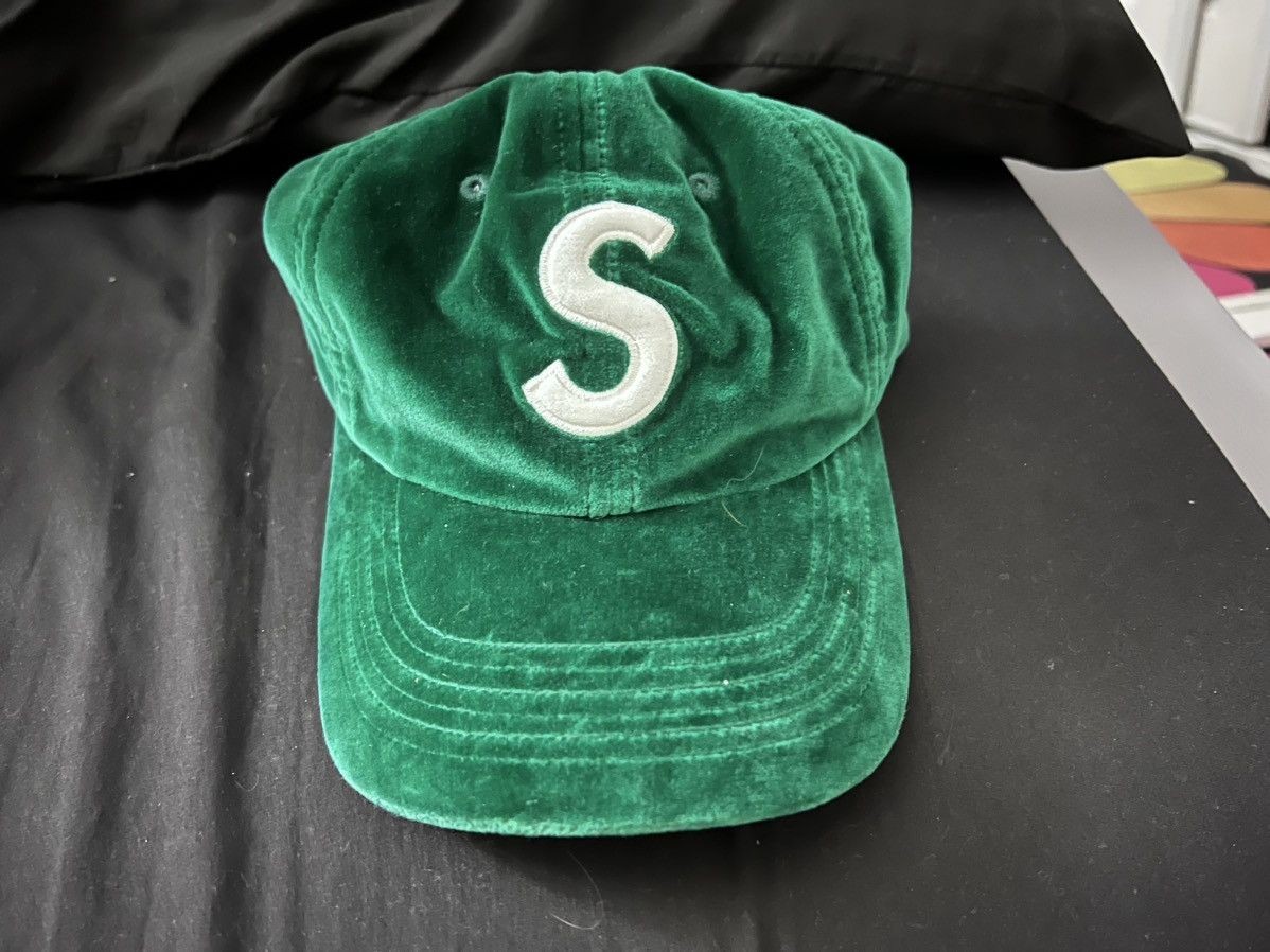 Supreme Supreme green velvet S logo hat Size ONE SIZE - 1 Thumbnail