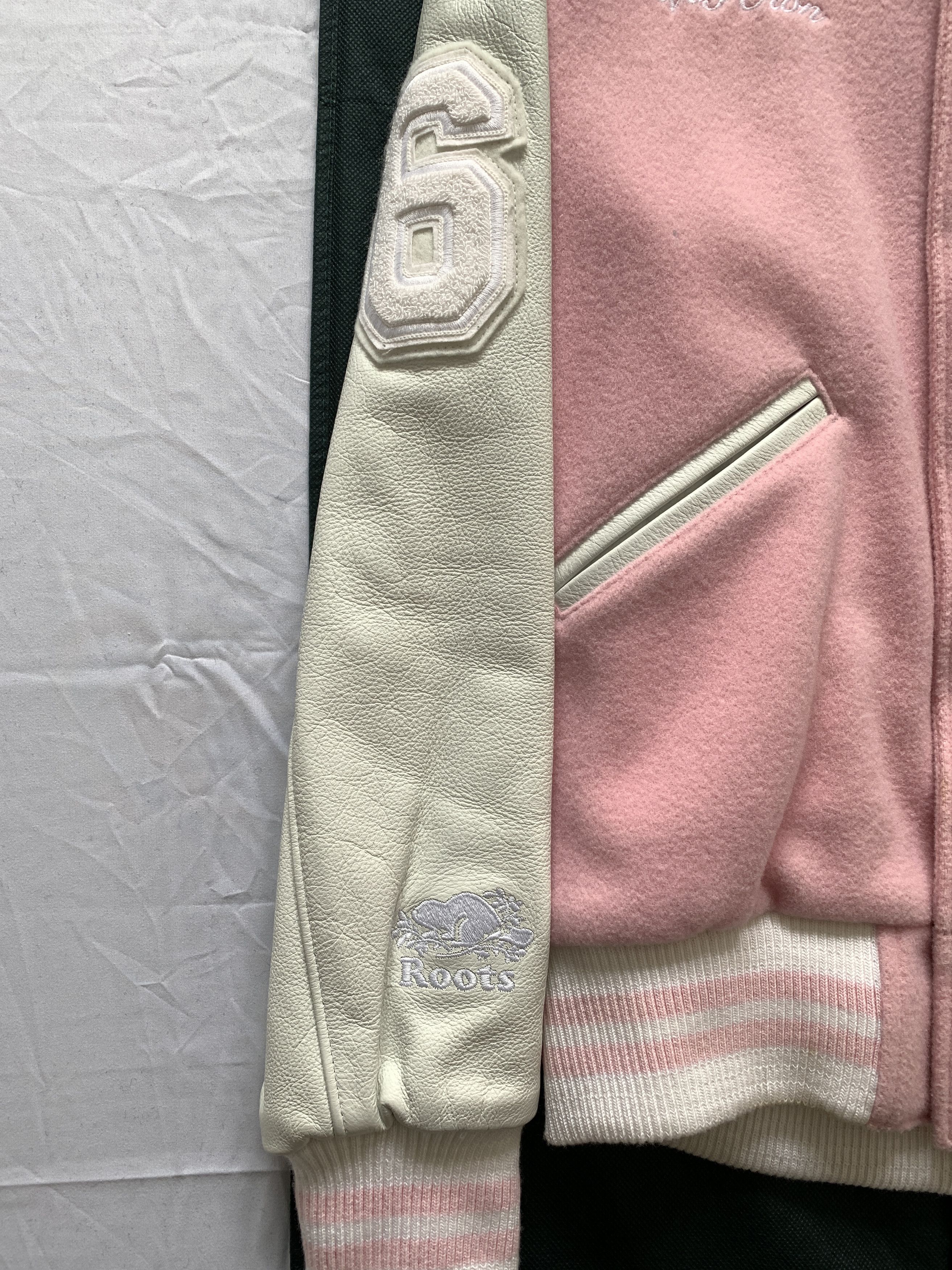 Drake 💥💎F&F💎💥🦉OVO X ROOTS SWEETERMAN SUMMER 16 VARSITY 1/1 Size US S / EU 44-46 / 1 - 19 Thumbnail