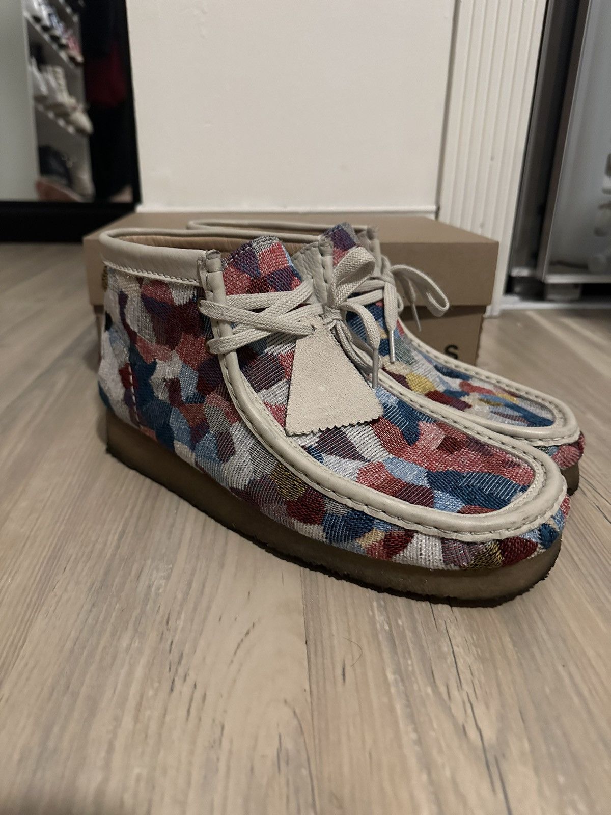 clarks wallabees teal
