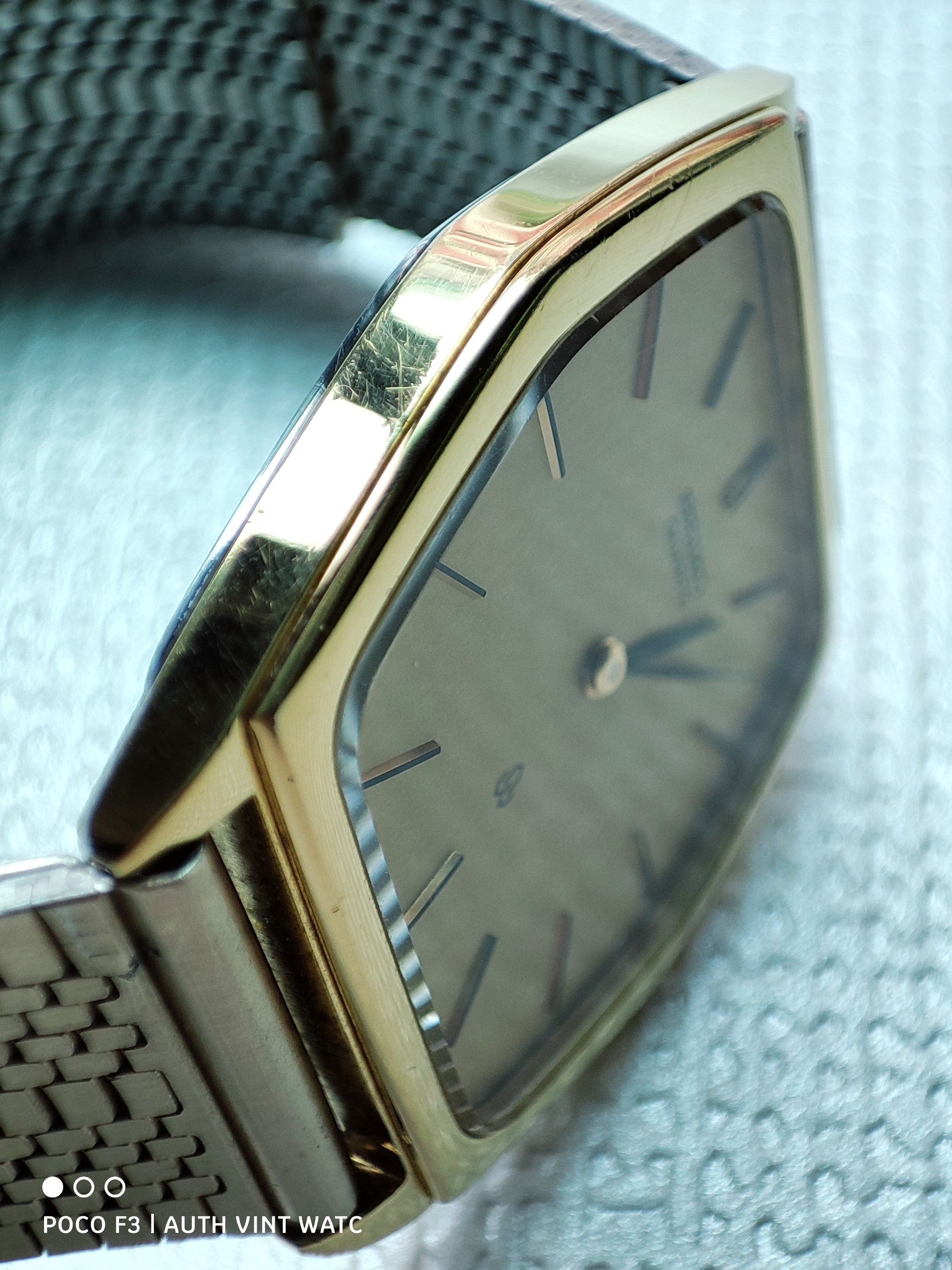 Citizen Authentic Vintage Seiko Quartz Full Gold Unisex Size ONE SIZE - 7 Thumbnail