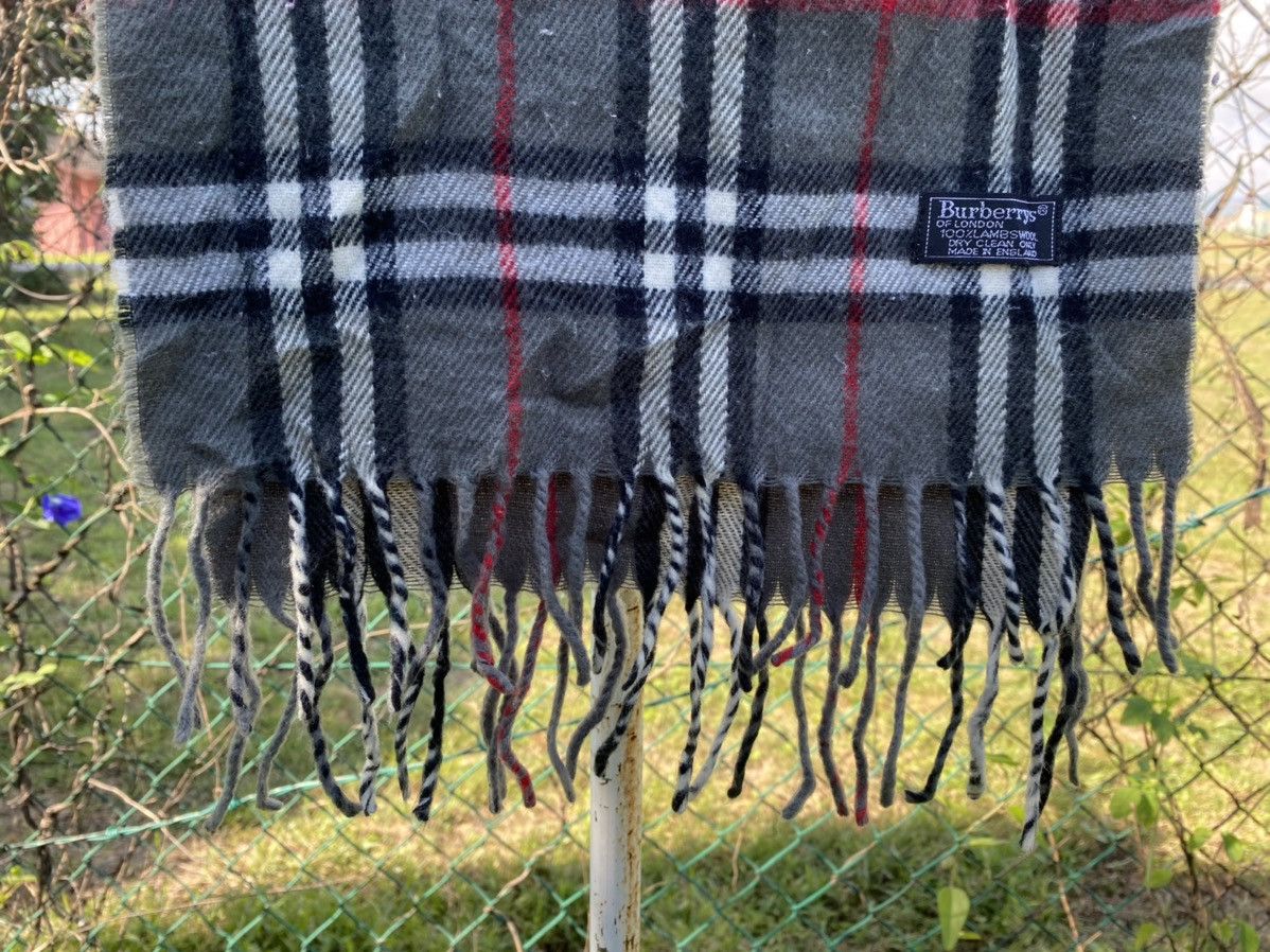 Burberry Burberry Vintage Scarf Classic Nova Check Lambswool Size ONE SIZE - 3 Thumbnail