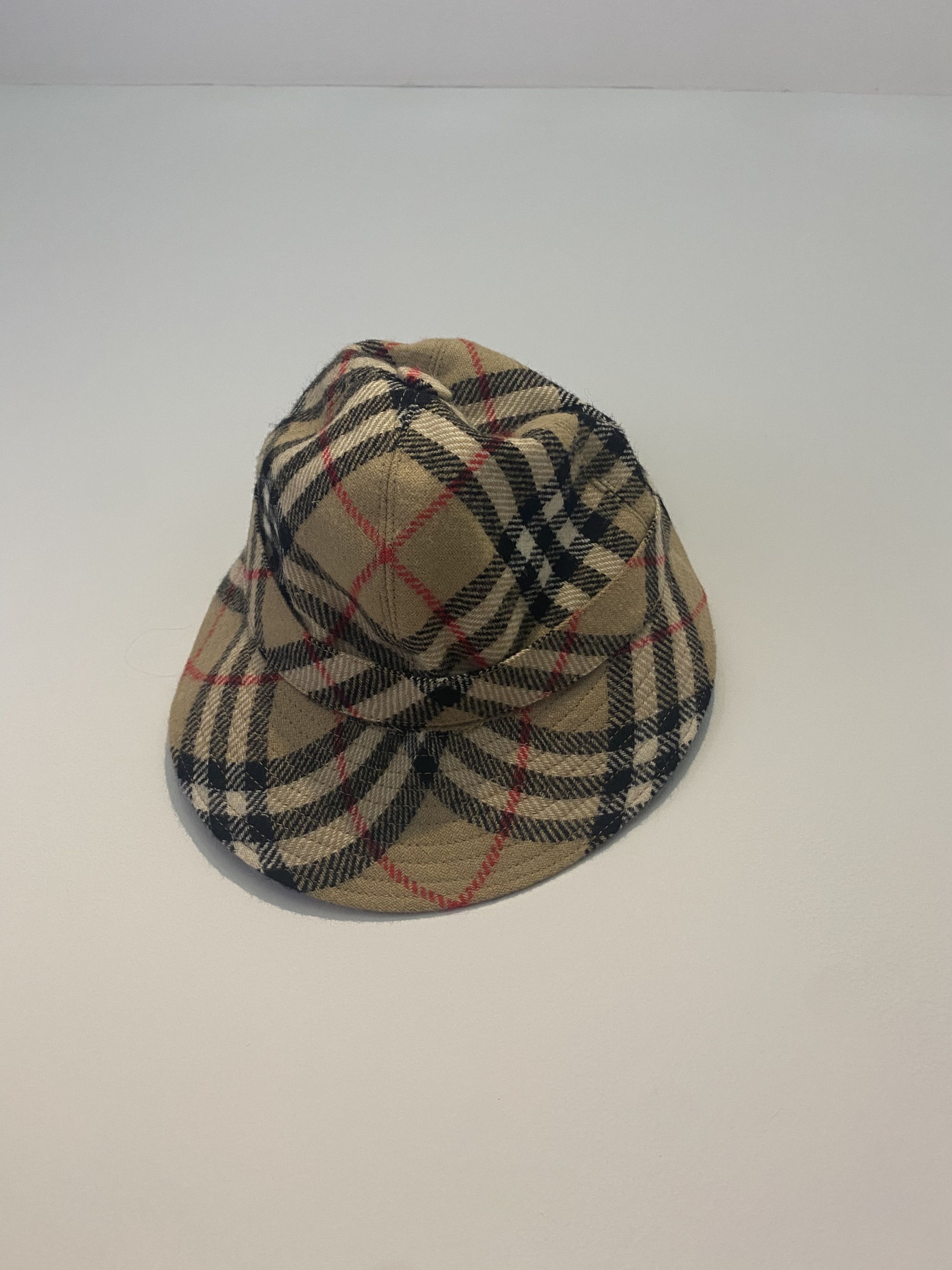 Burberry deerstalker hat best sale