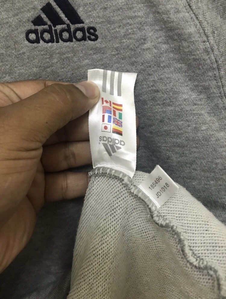 Adidas Vintage Adidas Japan Sweatshirt Crewneck Small Logo Size US S / EU 44-46 / 1 - 4 Thumbnail