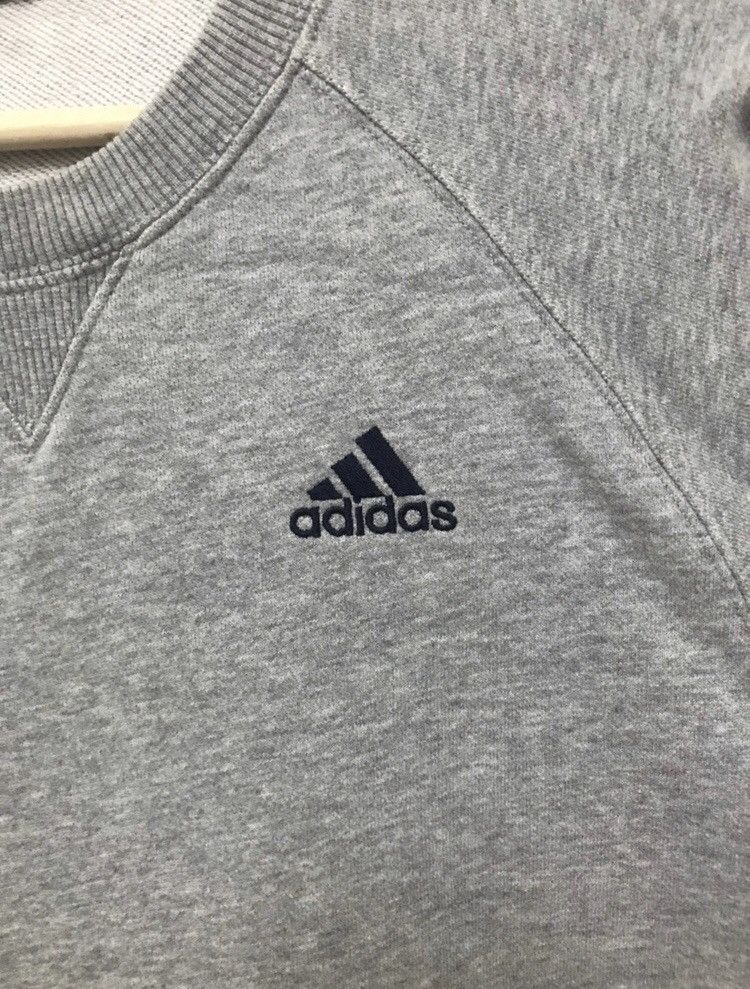 Adidas Vintage Adidas Japan Sweatshirt Crewneck Small Logo Size US S / EU 44-46 / 1 - 2 Thumbnail