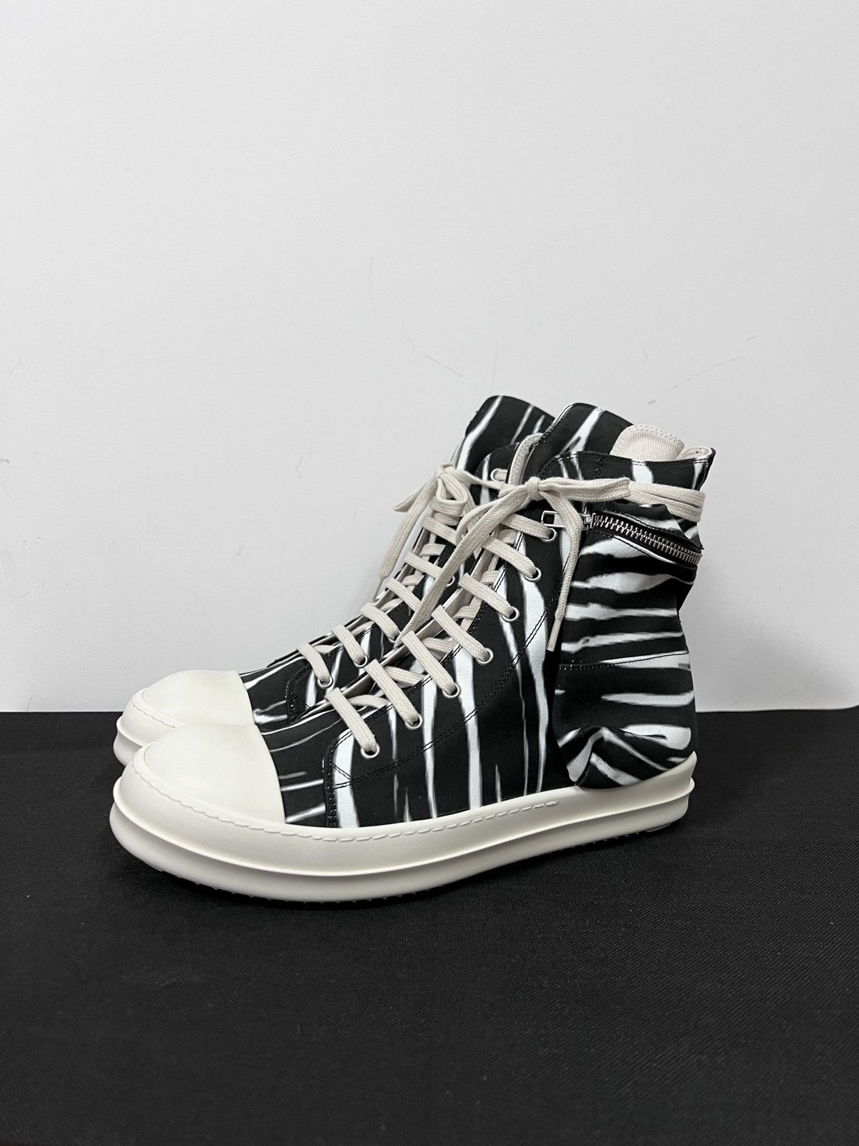 ゆう　DRKSHDW SNEAKS 43 Rick Owens Black Sneaks Sneakers by Rick Owens DRKSHDW on Sale