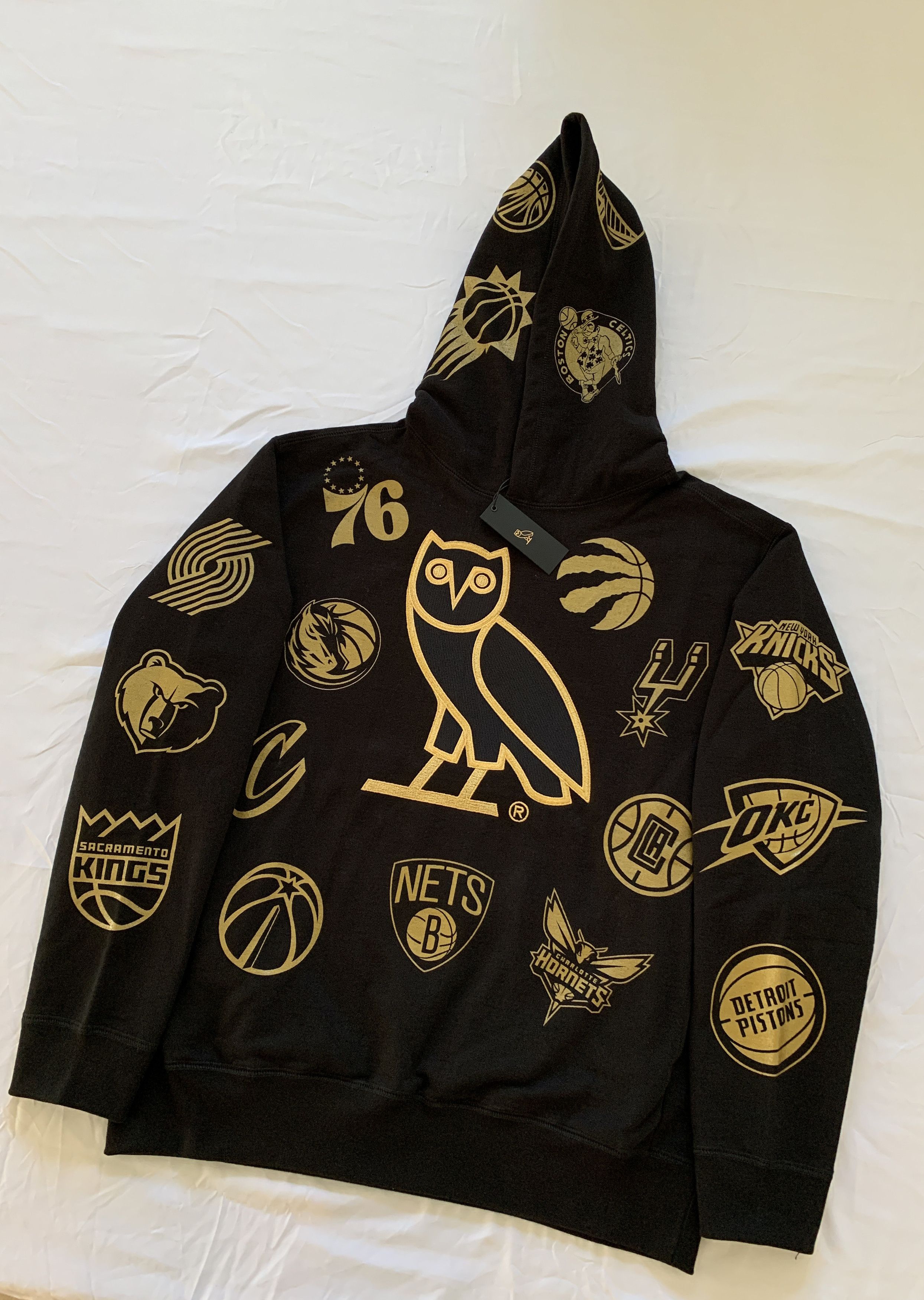 Drake OVO X NBA TEAM ICONS OG OWL HOODIE 2022 Size US XL / EU 56 / 4 - 5 Thumbnail