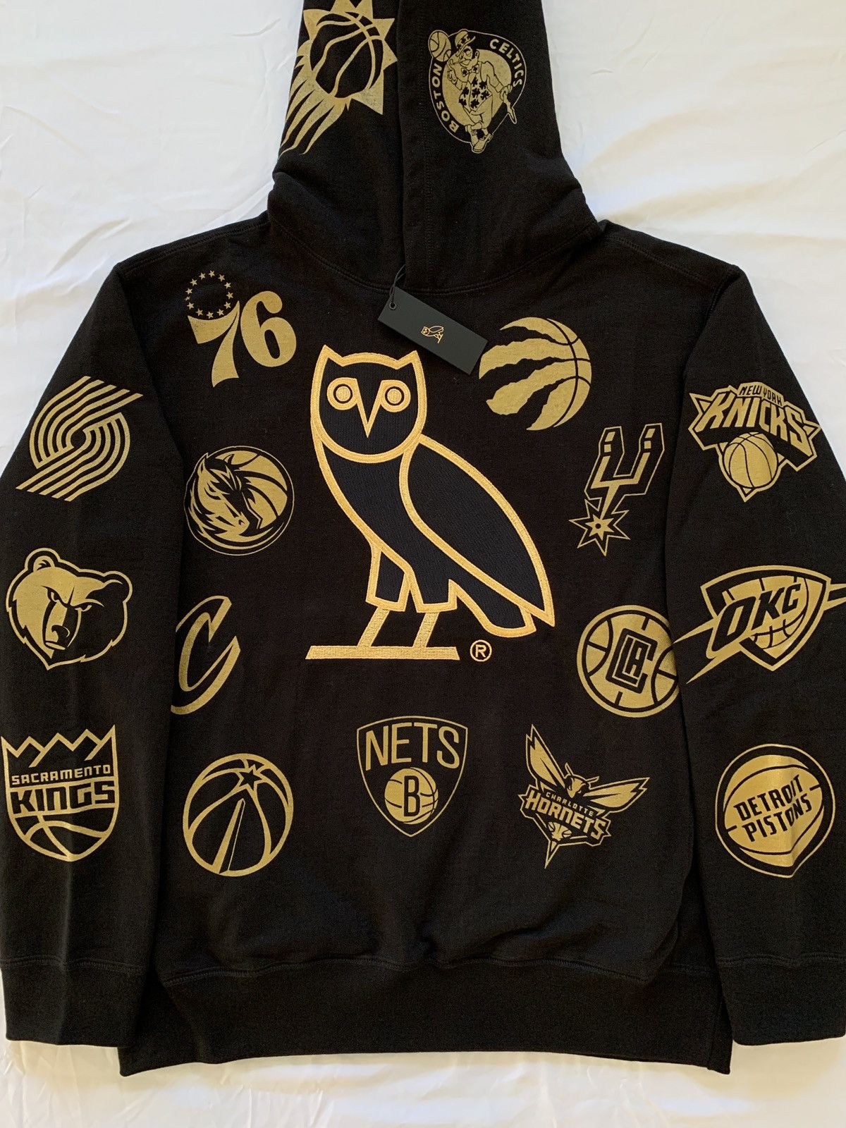 Drake OVO X NBA TEAM ICONS OG OWL HOODIE 2022 Size US XL / EU 56 / 4 - 8 Thumbnail
