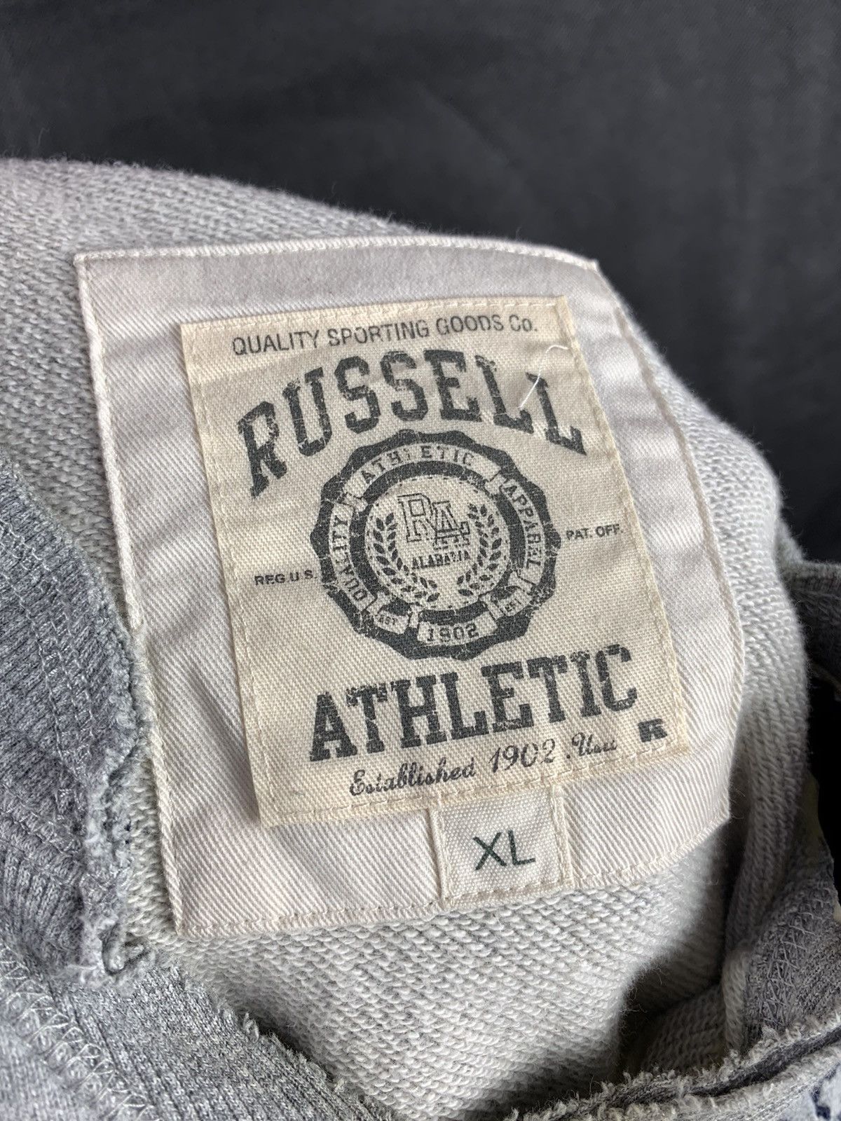 Russell Athletic Russell Athletic Distressed Sweatshirt Size US XL / EU 56 / 4 - 10 Thumbnail