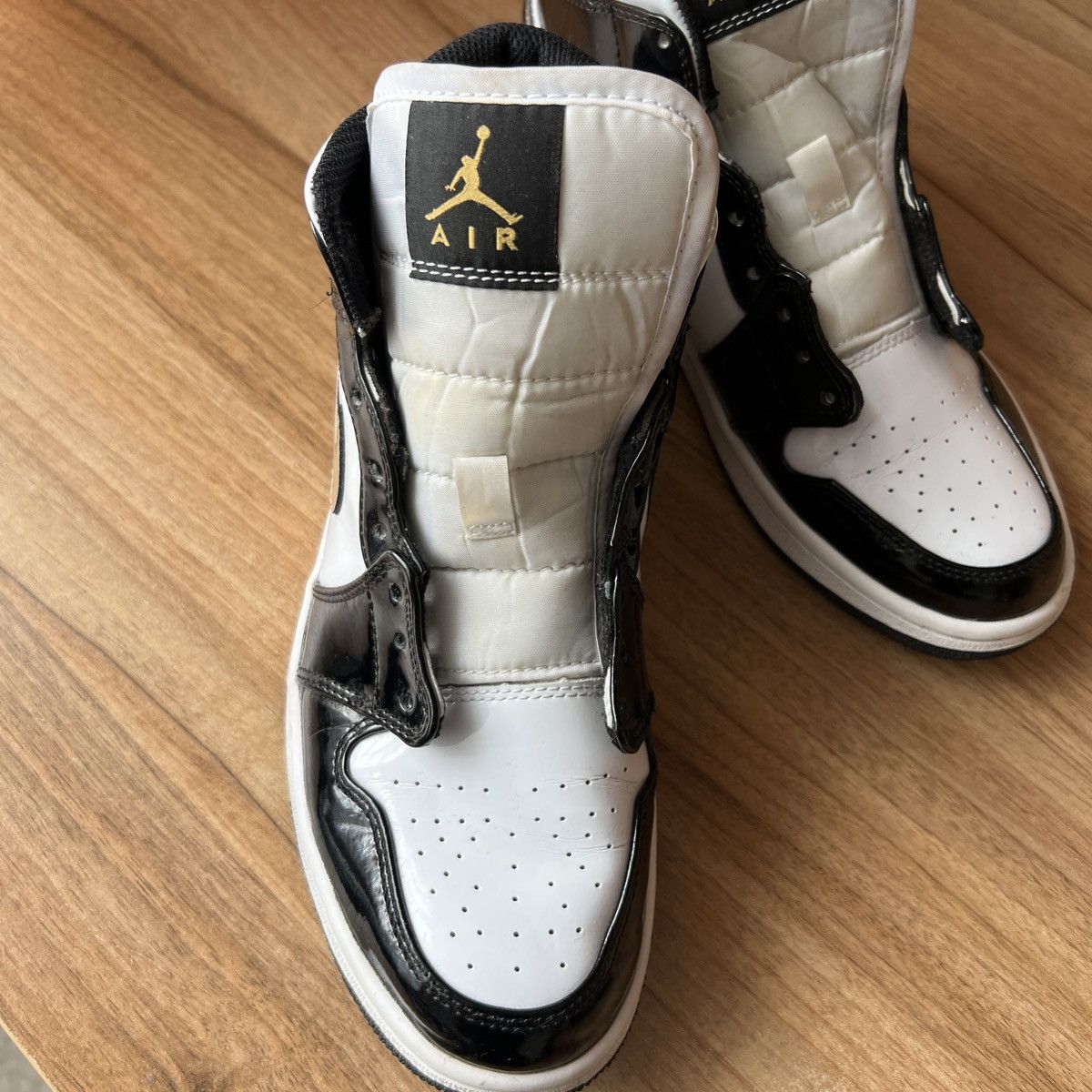 Jordan Brand Air Jordan 1 Mid Patent Black Gold Size US 8 / EU 41 - 6 Thumbnail