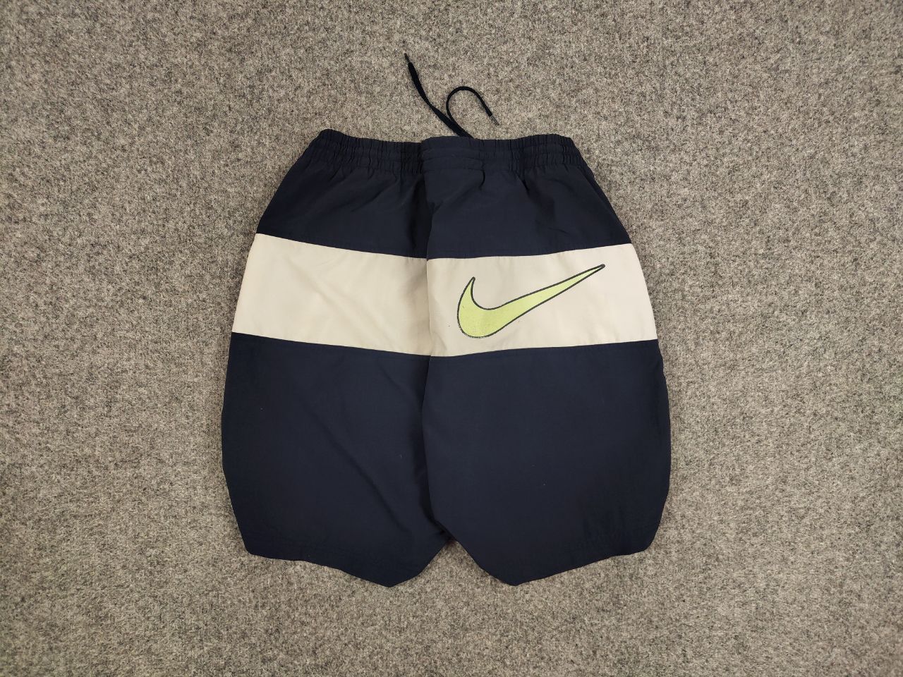 Nike Vintage 90's Nike Shorts Big Logo swoosh casual Streetwear Size US 36 / EU 52 - 1 Thumbnail