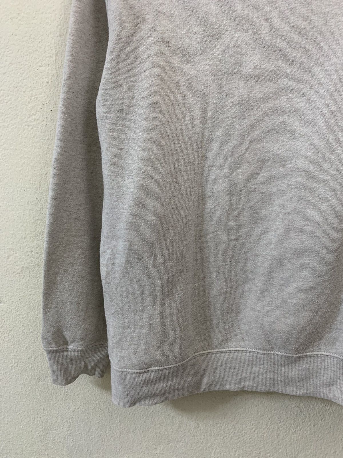 Disney Disney Chip n Dale Spellout Big Print Sweatshirt Size US M / EU 48-50 / 2 - 9 Thumbnail