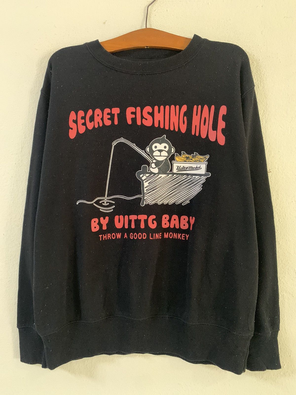 Japanese Brand Uittg Baby Secret Fishing Hole Sweatshirt Size US L / EU 52-54 / 3 - 1 Thumbnail