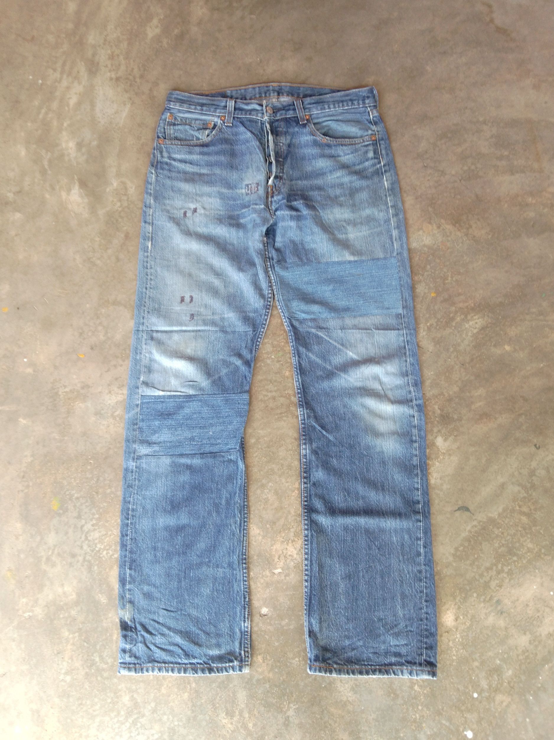 Levi's × Vintage Vintage Levis 501 Distressed Jeans 33x34 Size US 33 - 1 Thumbnail