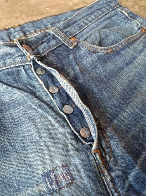 Levi's × Vintage Vintage Levis 501 Distressed Jeans 33x34 Size US 33 - 7 Thumbnail