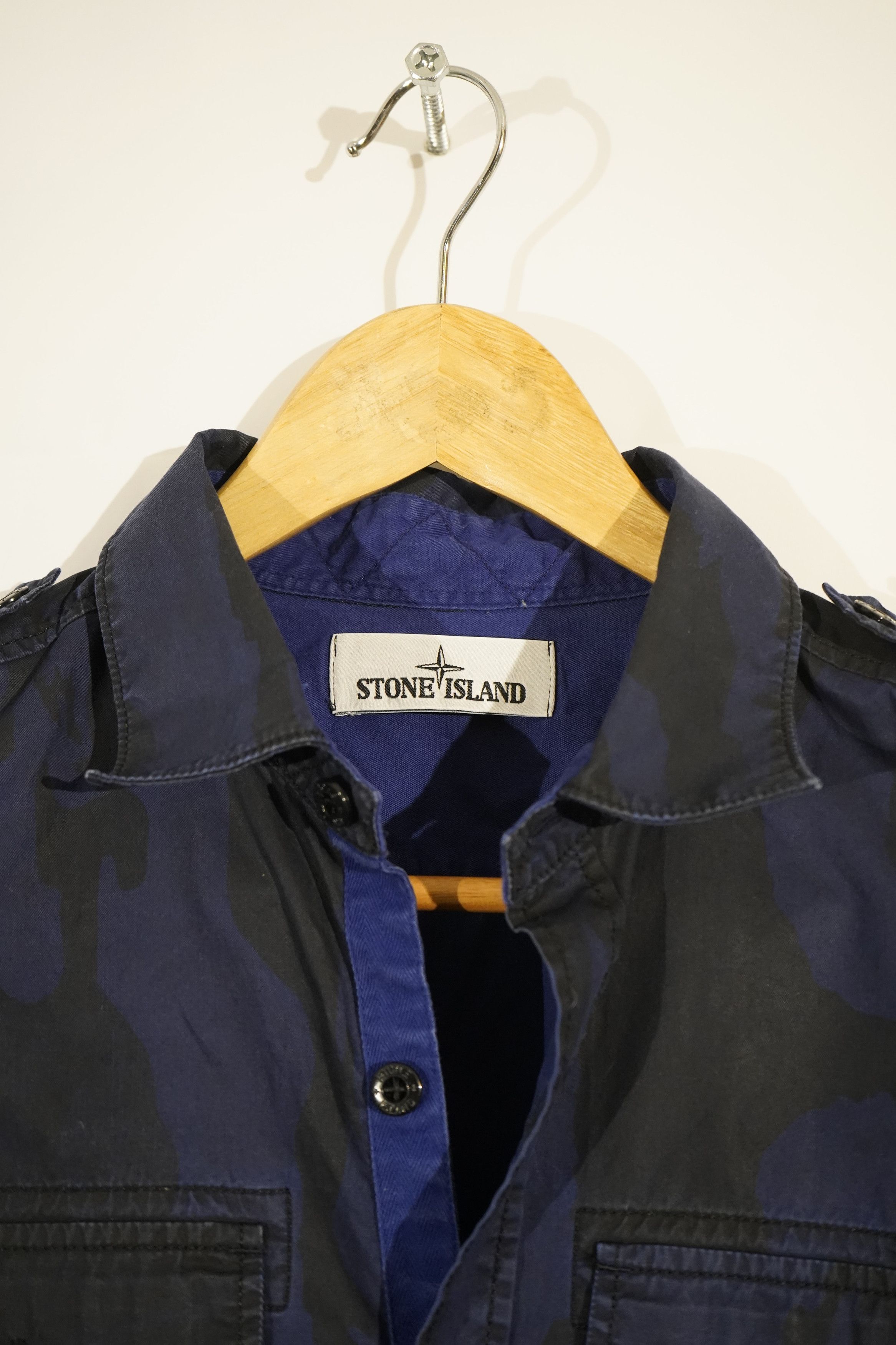 Stone Island Tonal blue camo cotton shirt Size US S / EU 44-46 / 1 - 7 Thumbnail