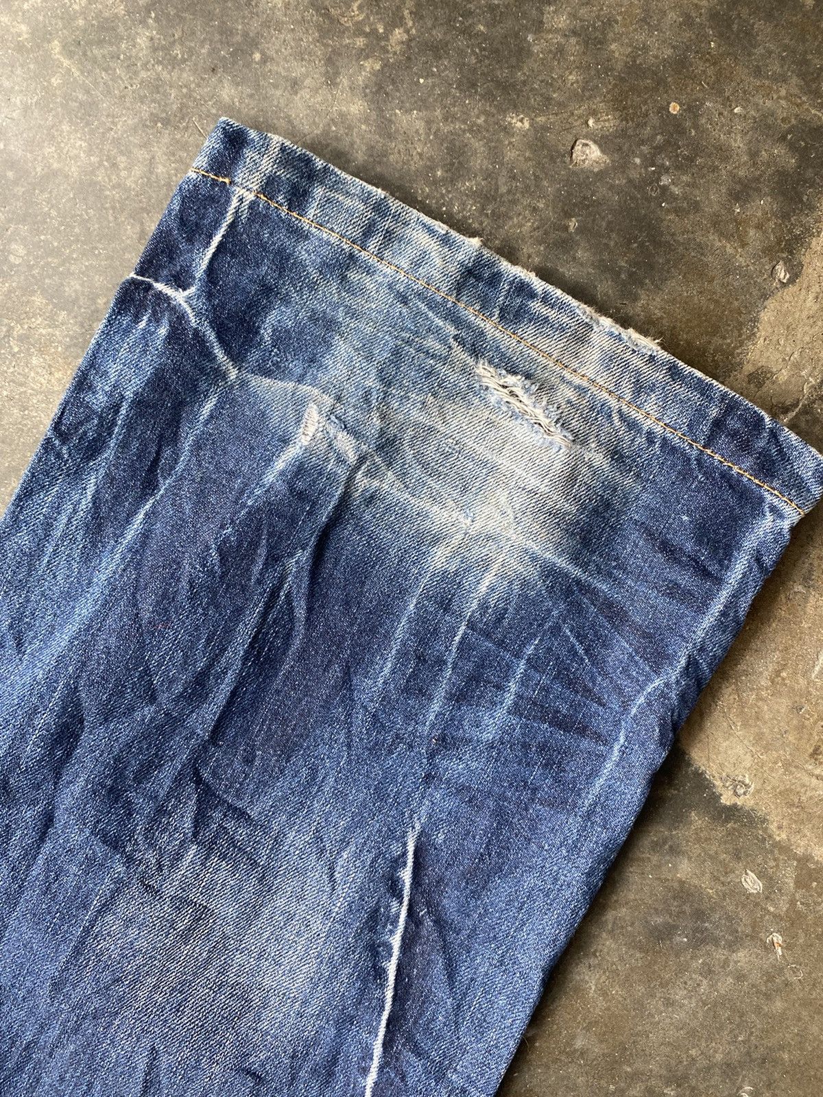 Japanese Brand James Jones Distressed Design Jeas Size US 35 - 9 Thumbnail