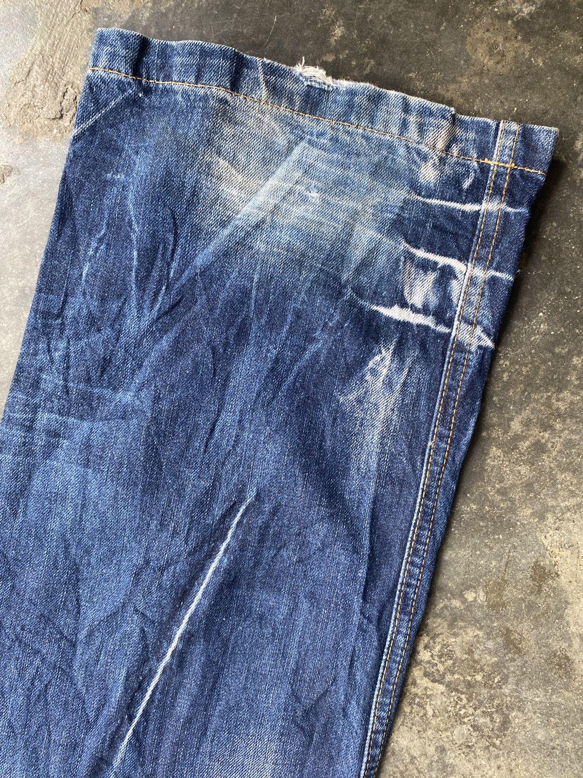 Japanese Brand James Jones Distressed Design Jeas Size US 35 - 8 Thumbnail