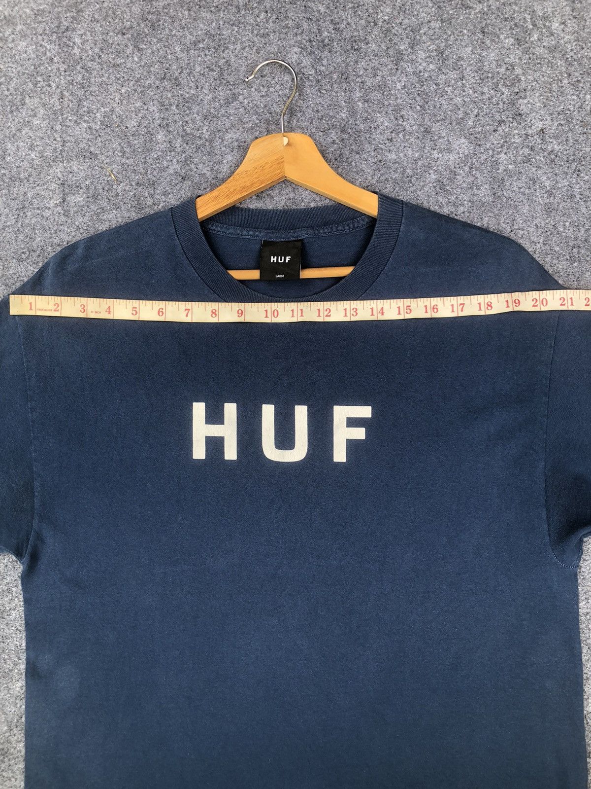 Huf Last Drop🔥Rare🔥Vintage Faded Huf Skate logo T Shirt Size US L / EU 52-54 / 3 - 11 Thumbnail