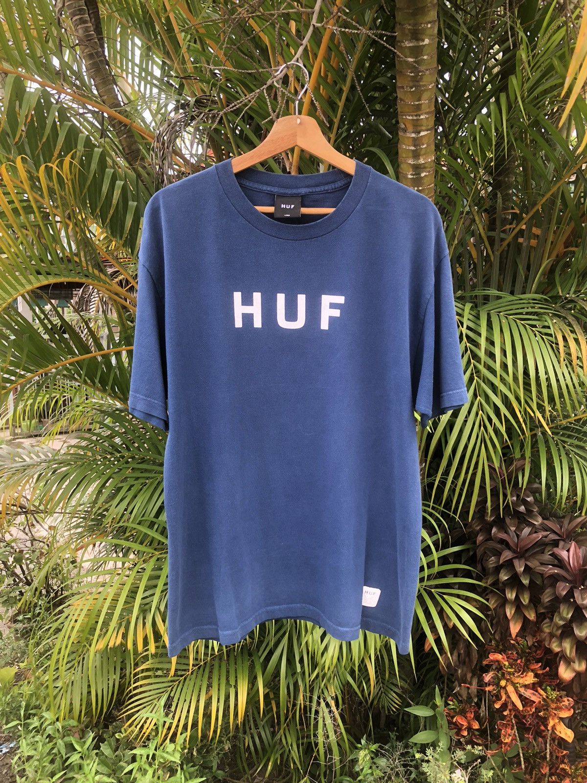 Huf Last Drop🔥Rare🔥Vintage Faded Huf Skate logo T Shirt Size US L / EU 52-54 / 3 - 2 Thumbnail