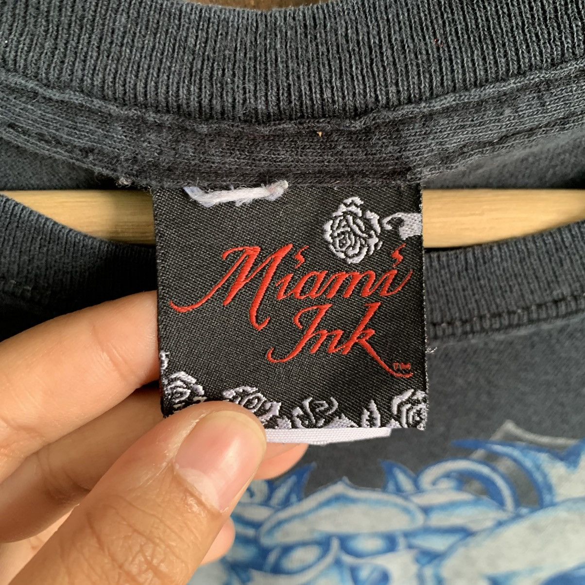 Japanese Brand Miami Ink Print TShirt Size US L / EU 52-54 / 3 - 4 Thumbnail