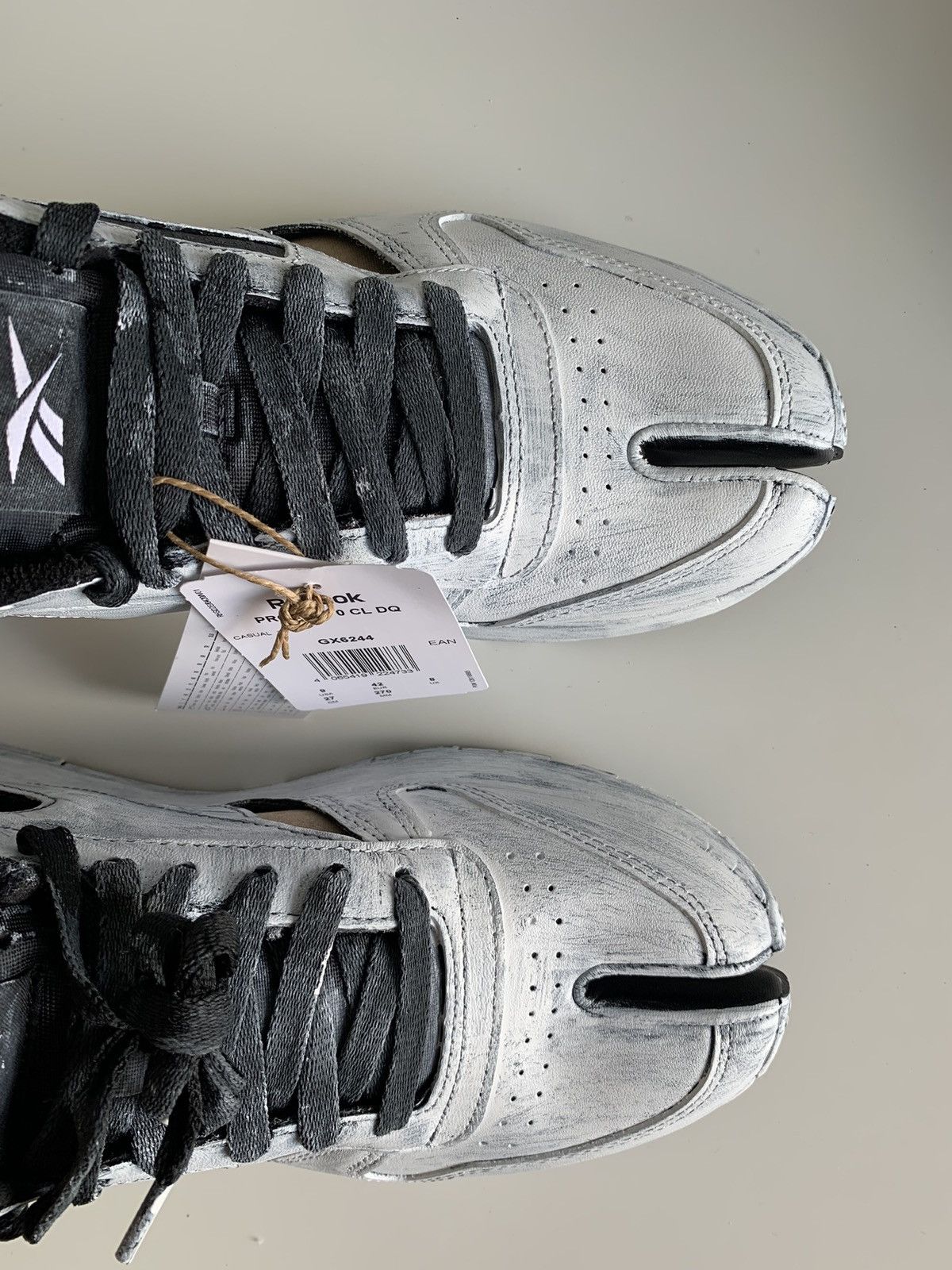 Maison Margiela × Reebok MAISON MARGIELA x Reebok Classic Leather DQ Tabi shoes Size US 9 / EU 42 - 4 Thumbnail