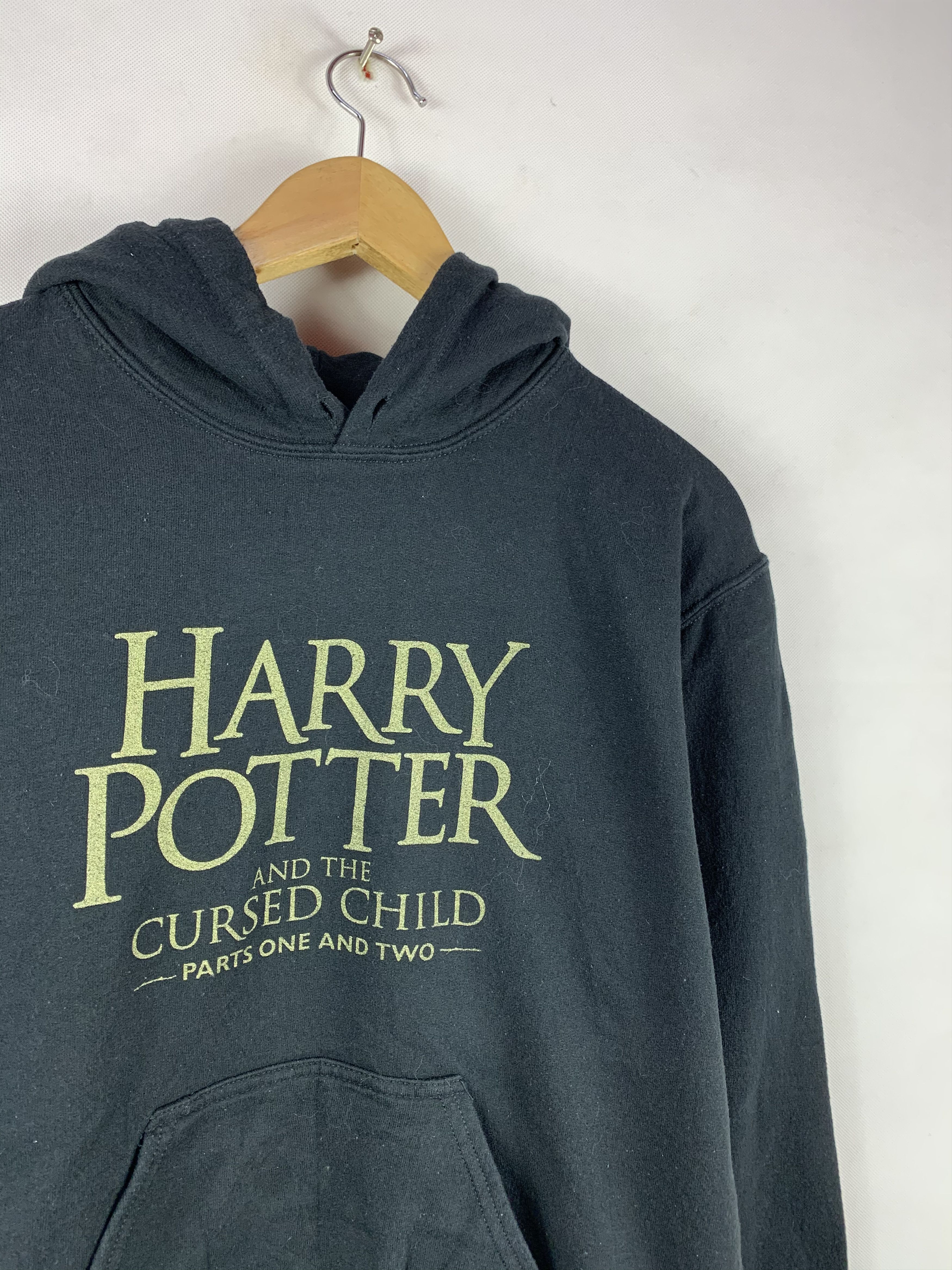 Vintage 🔥Harry Potter and The Cursed Child Promo Hoodie Sweater Size US S / EU 44-46 / 1 - 3 Thumbnail