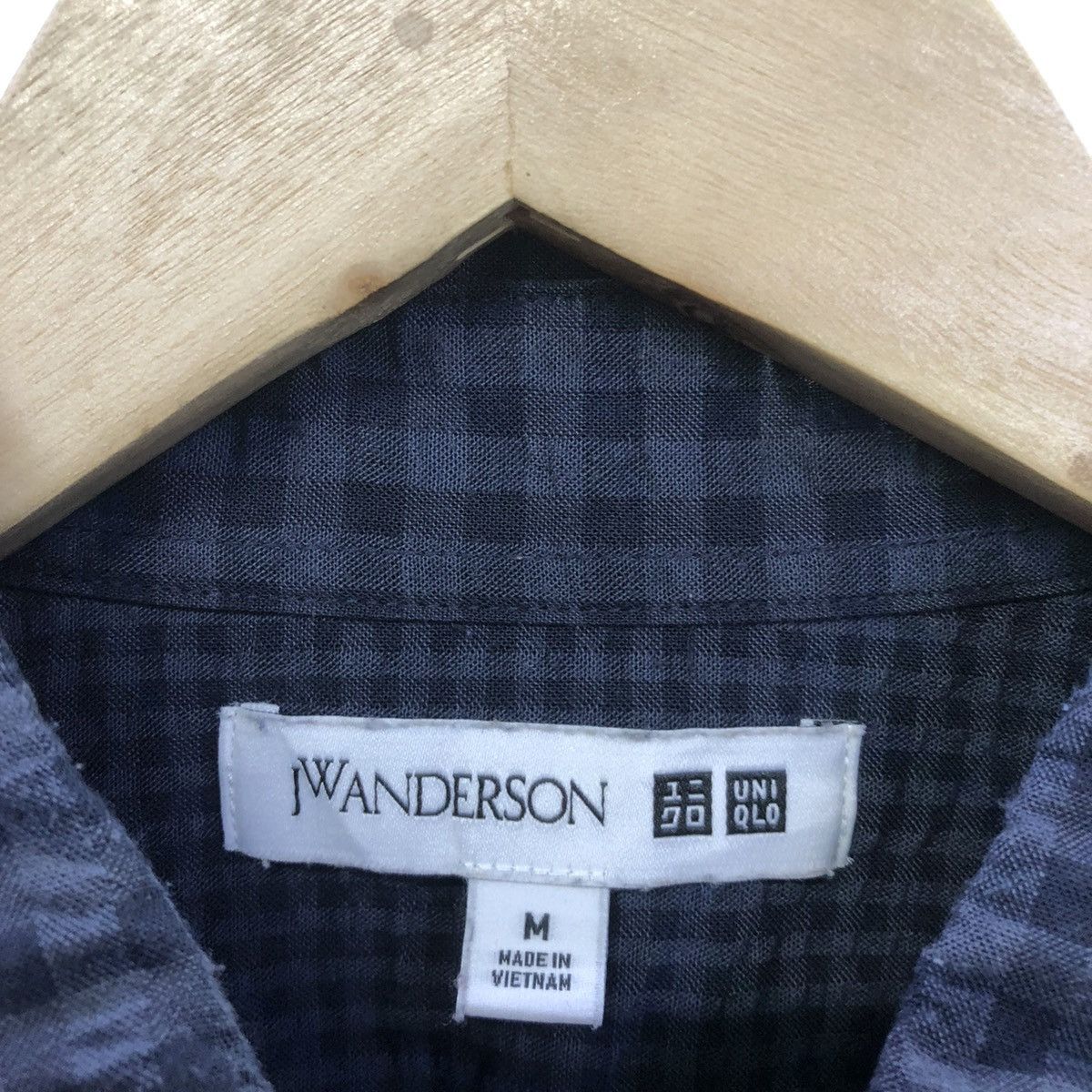 JW Anderson × Uniqlo J.W.Anderson Collab With Uniqlo Designer Button Tshirt Size US M / EU 48-50 / 2 - 9 Thumbnail