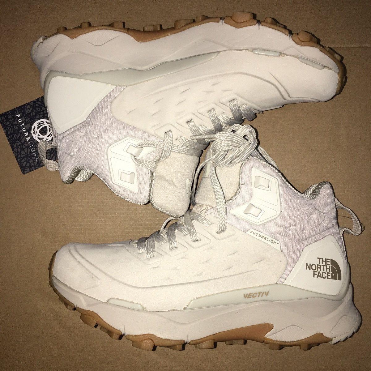 The North Face SAMPLE Wemen's VECTIV™ Exploris Mid FUTURELIGHT™ Boots Size US 7 / IT 37 - 1 Thumbnail