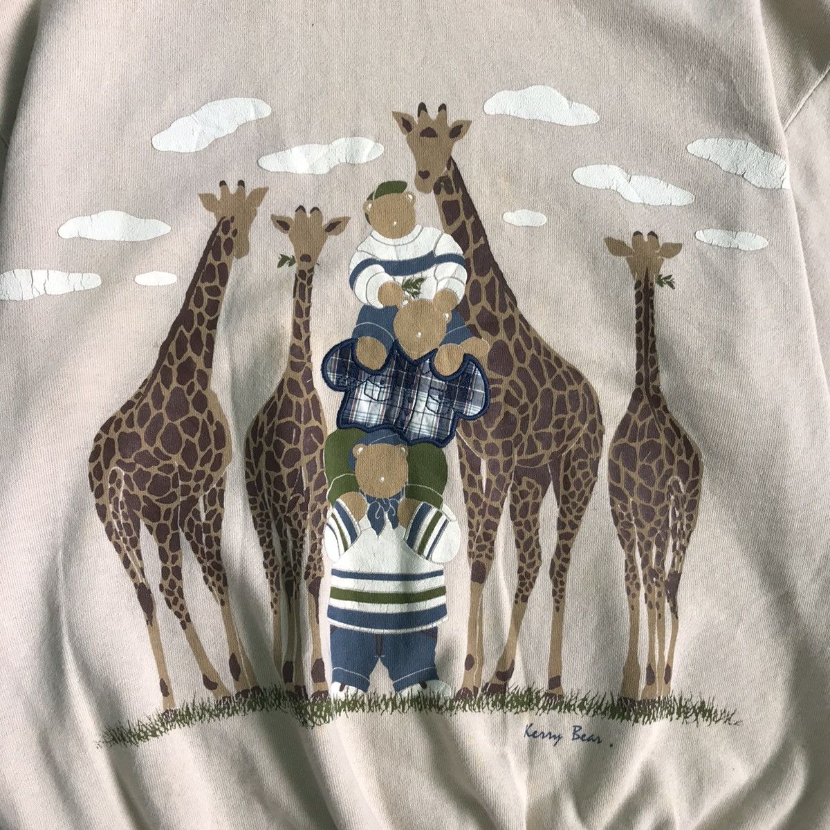 Vintage Kerry Bear Big Print Crewneck Sweatshirt Size L Size US L / EU 52-54 / 3 - 5 Thumbnail