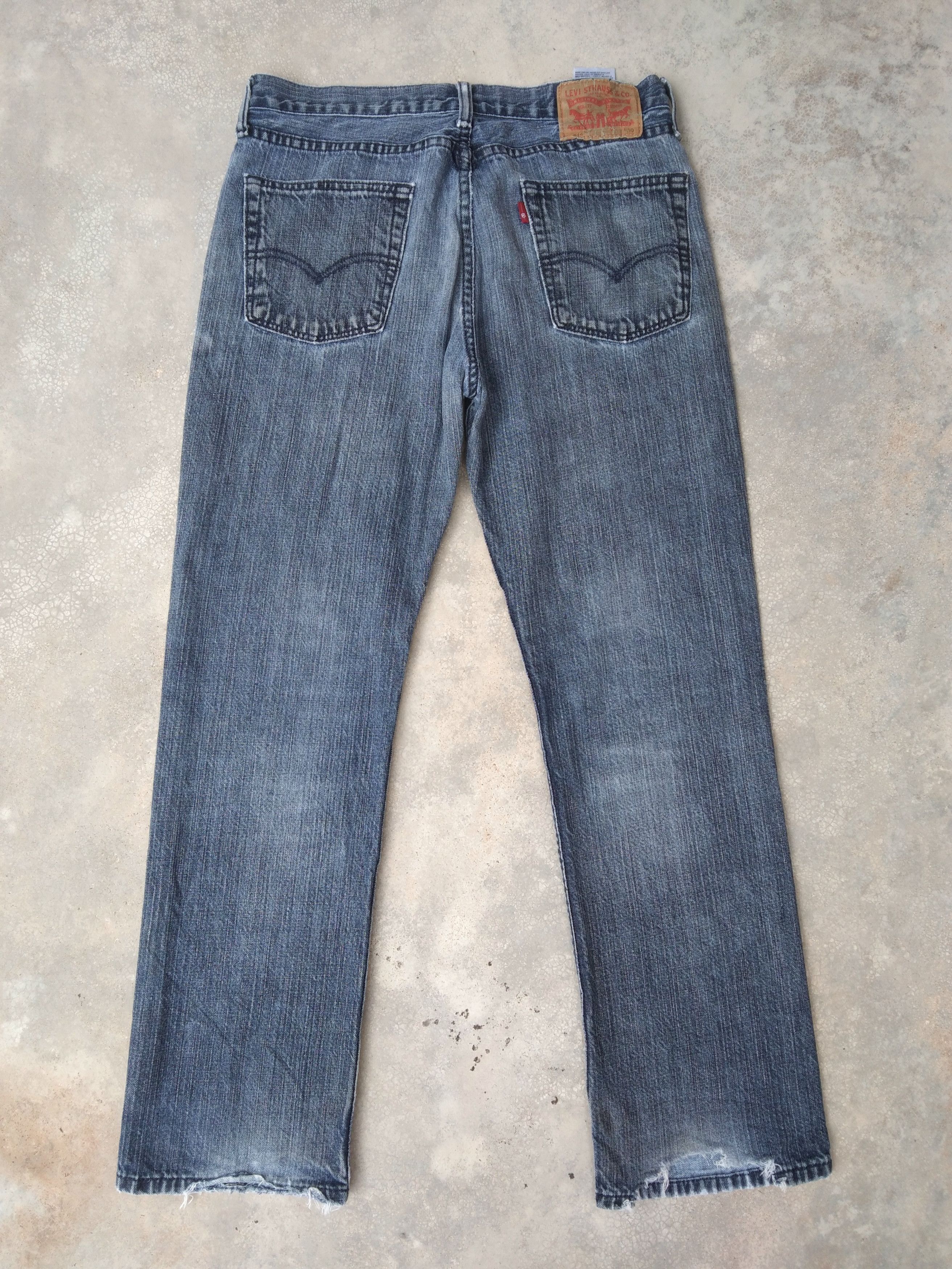 Levi's Vintage Levi's Jeans 514 Straight Leg Distressed Denim 32x30 Size US 32 / EU 48 - 2 Thumbnail