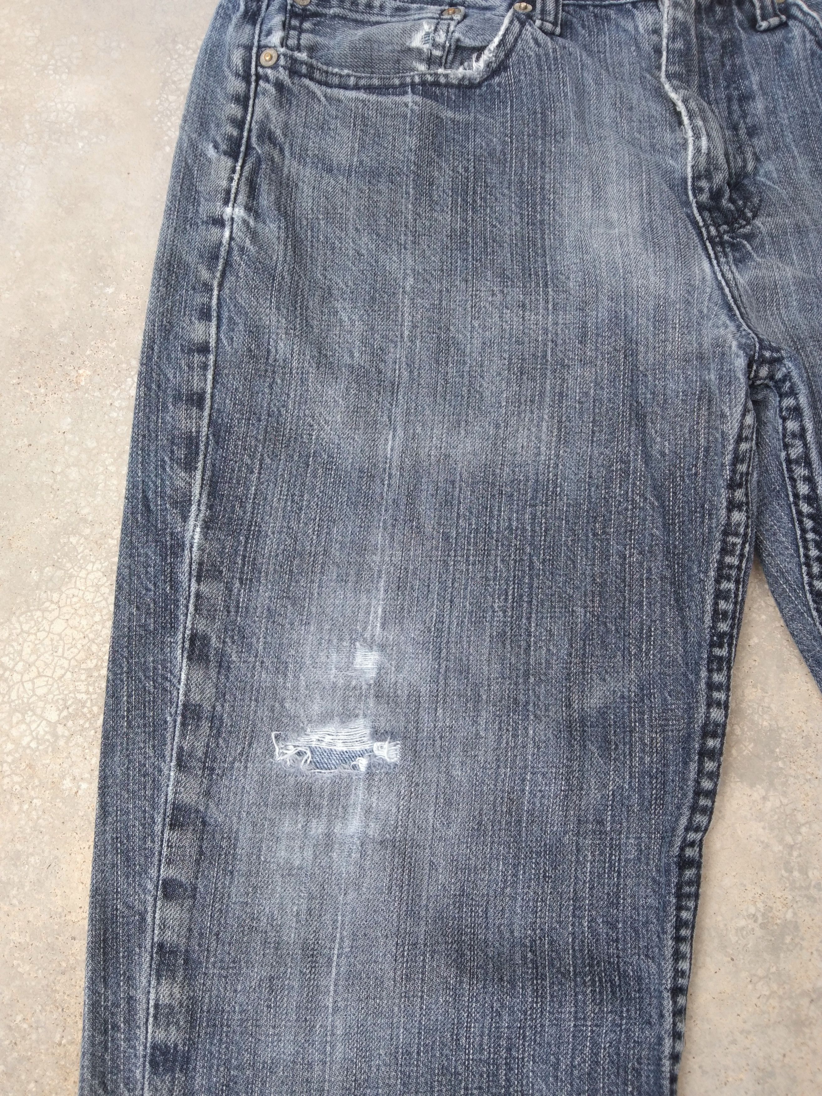 Levi's Vintage Levi's Jeans 514 Straight Leg Distressed Denim 32x30 Size US 32 / EU 48 - 5 Thumbnail