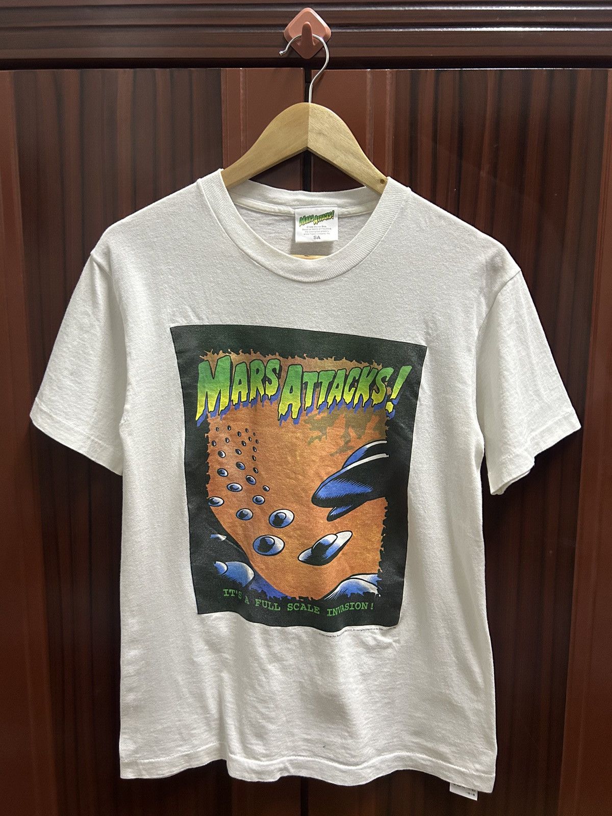 image of 90's Toppps Mars Attack Tim Burton Movie Tee in White, Men's (Size Small)