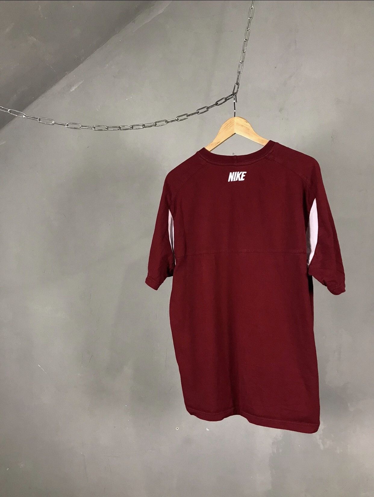 Nike Nike vintage swoosh streetwear center logo tee Size US L / EU 52-54 / 3 - 7 Thumbnail