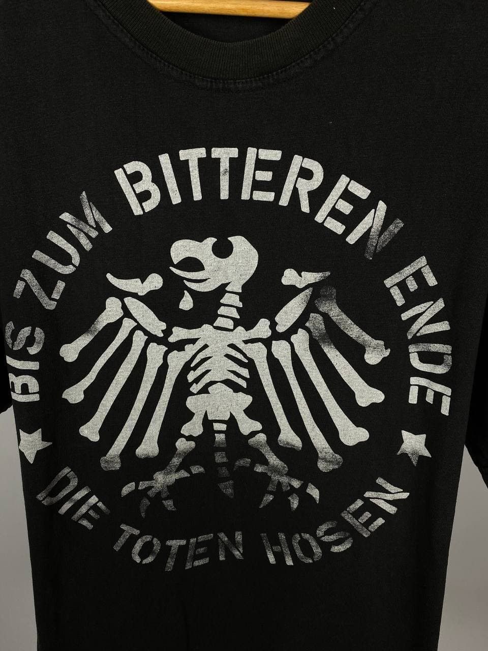 Band Tees Die Toten Hosen band tee rock vintage short sleeve size XL Size US XL / EU 56 / 4 - 3 Thumbnail