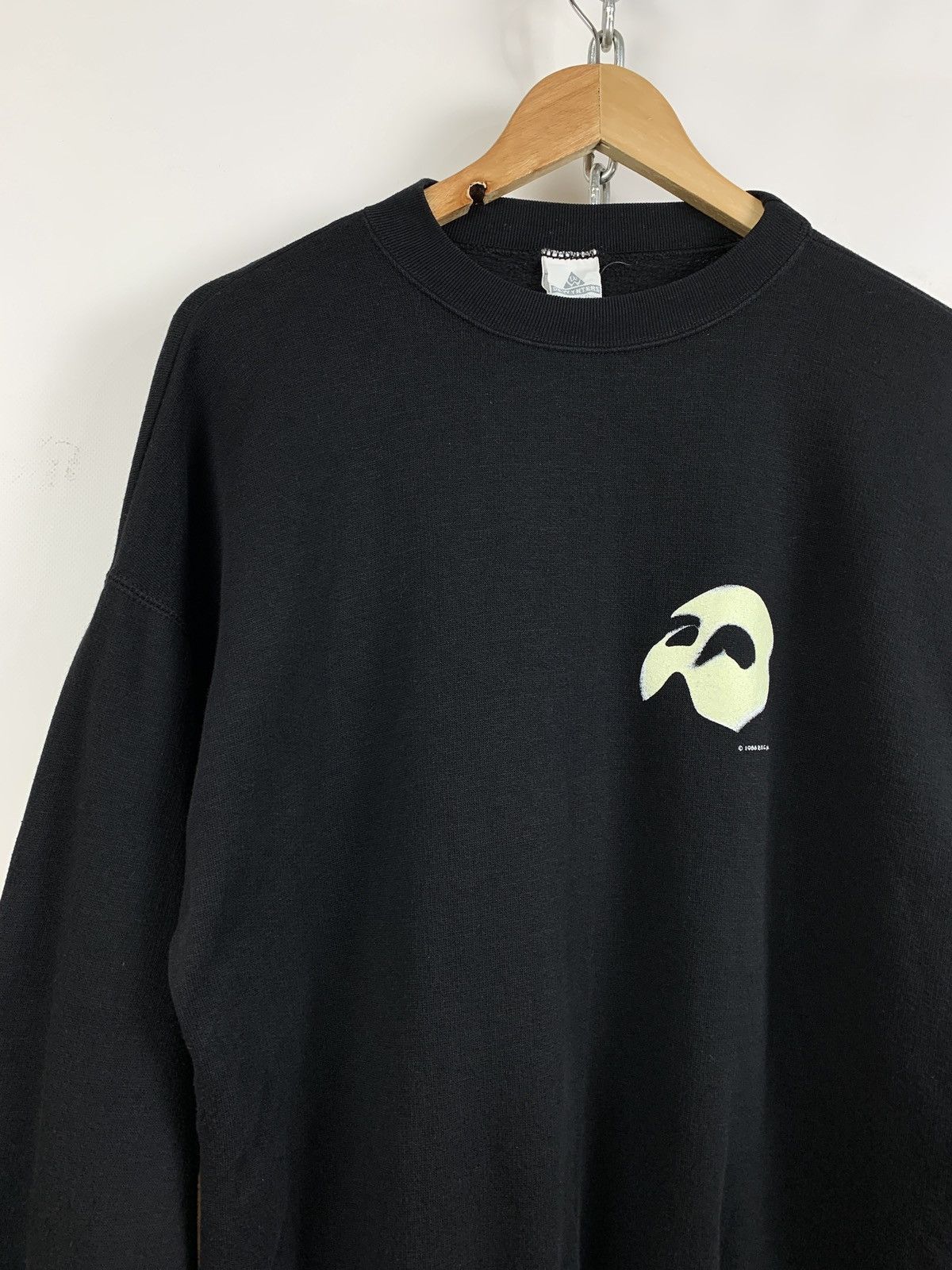 Vintage 1986 Vintage The Phantom Of The Opera Sweatshirt Kanye Style Size US M / EU 48-50 / 2 - 7 Thumbnail